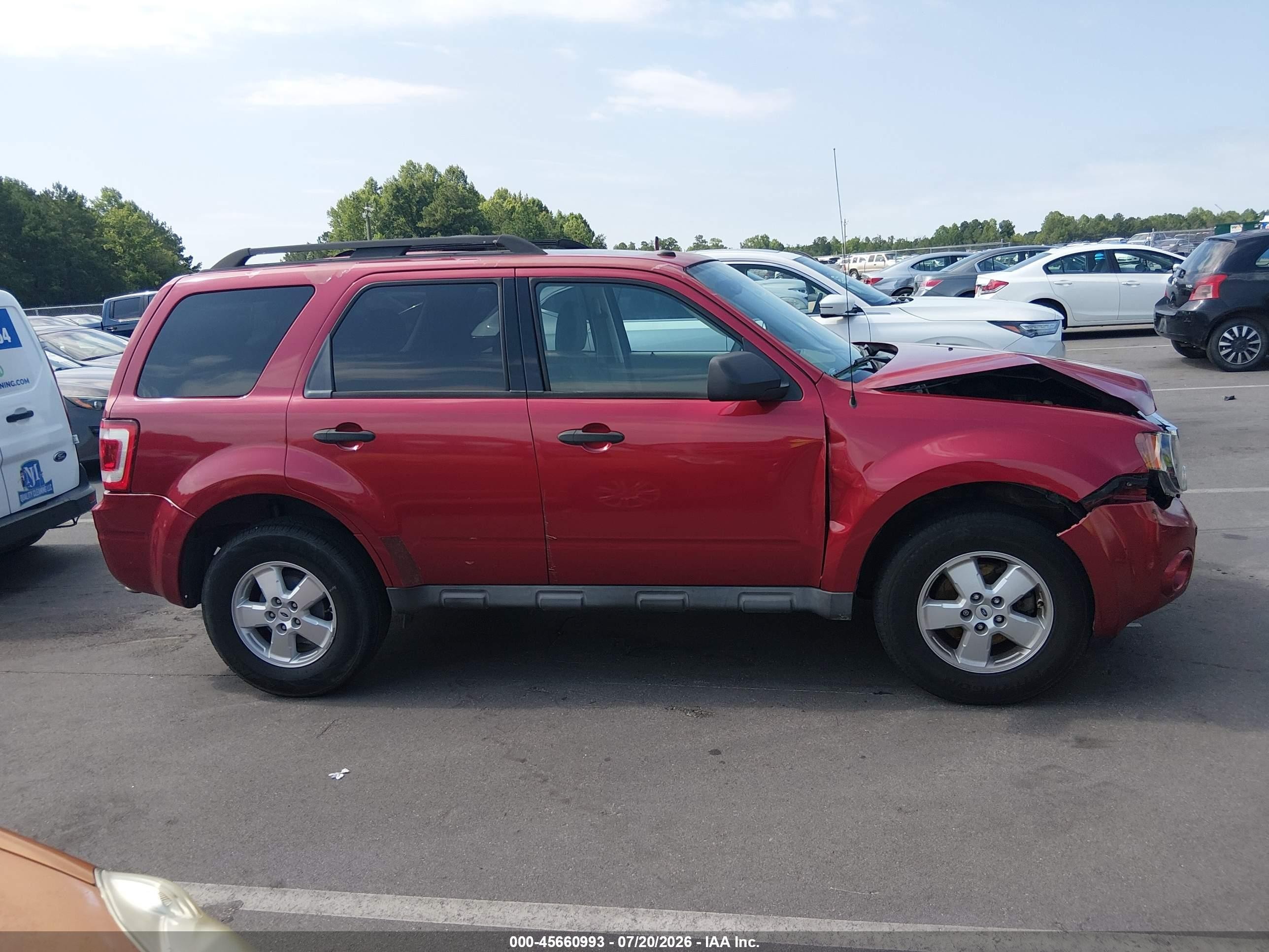 2009 Ford Escape Xlt Red vin: 1FMCU03G39KA52214