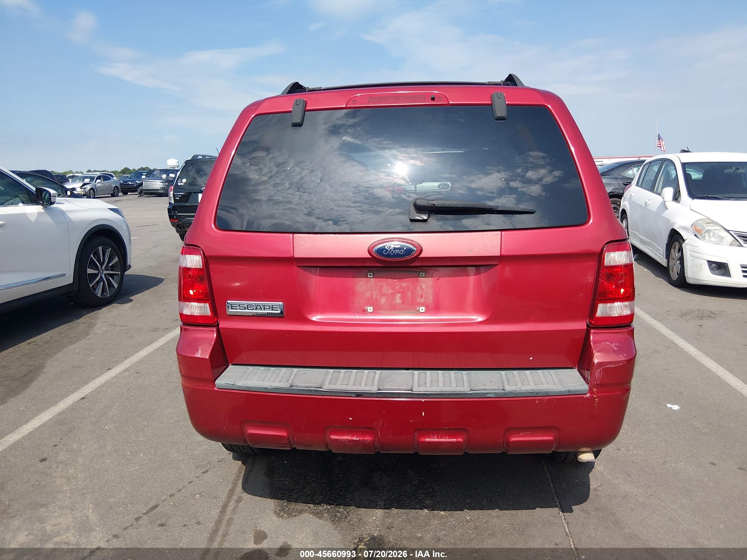 2009 Ford Escape Xlt Red vin: 1FMCU03G39KA52214
