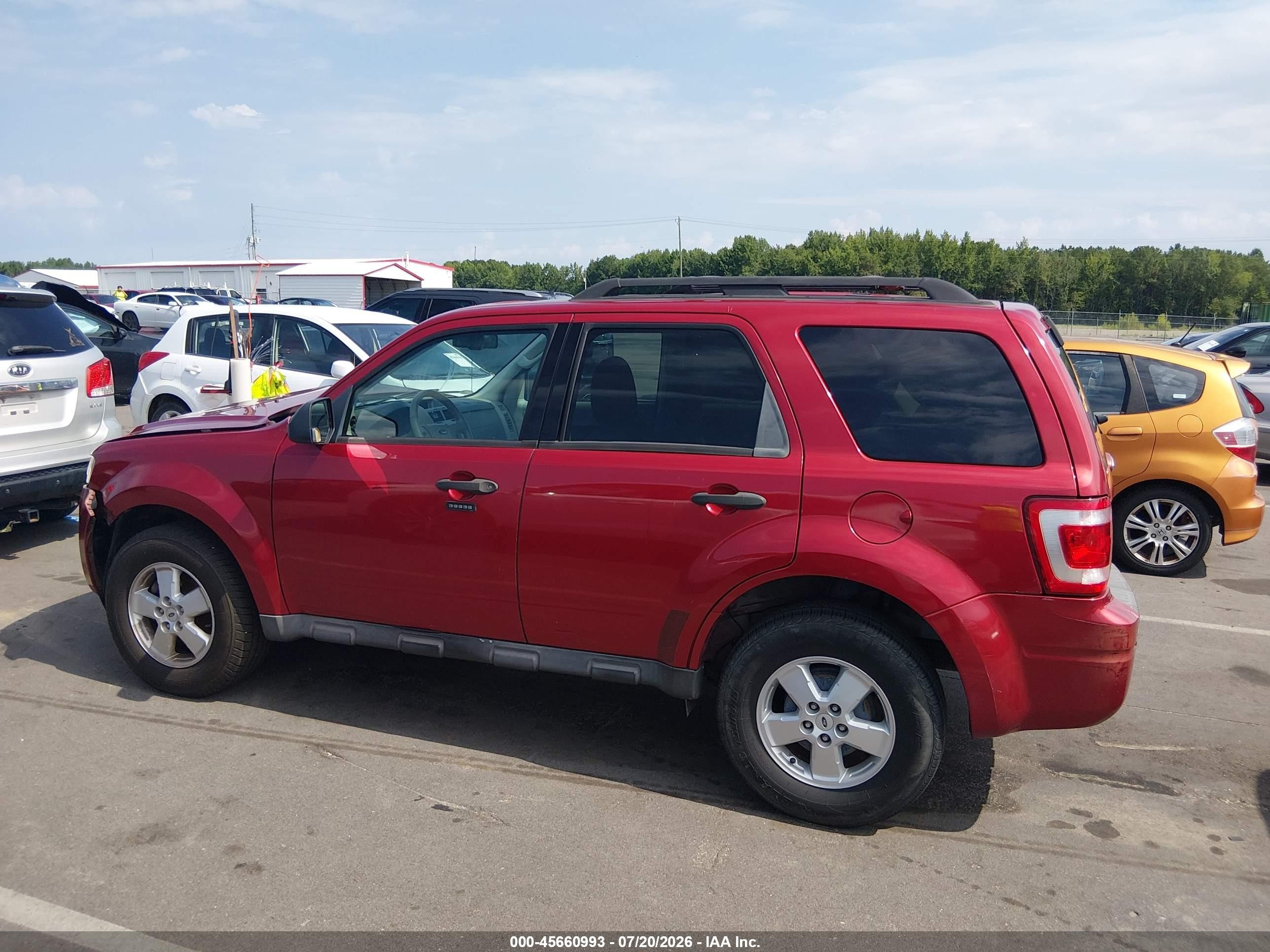 2009 Ford Escape Xlt Red vin: 1FMCU03G39KA52214