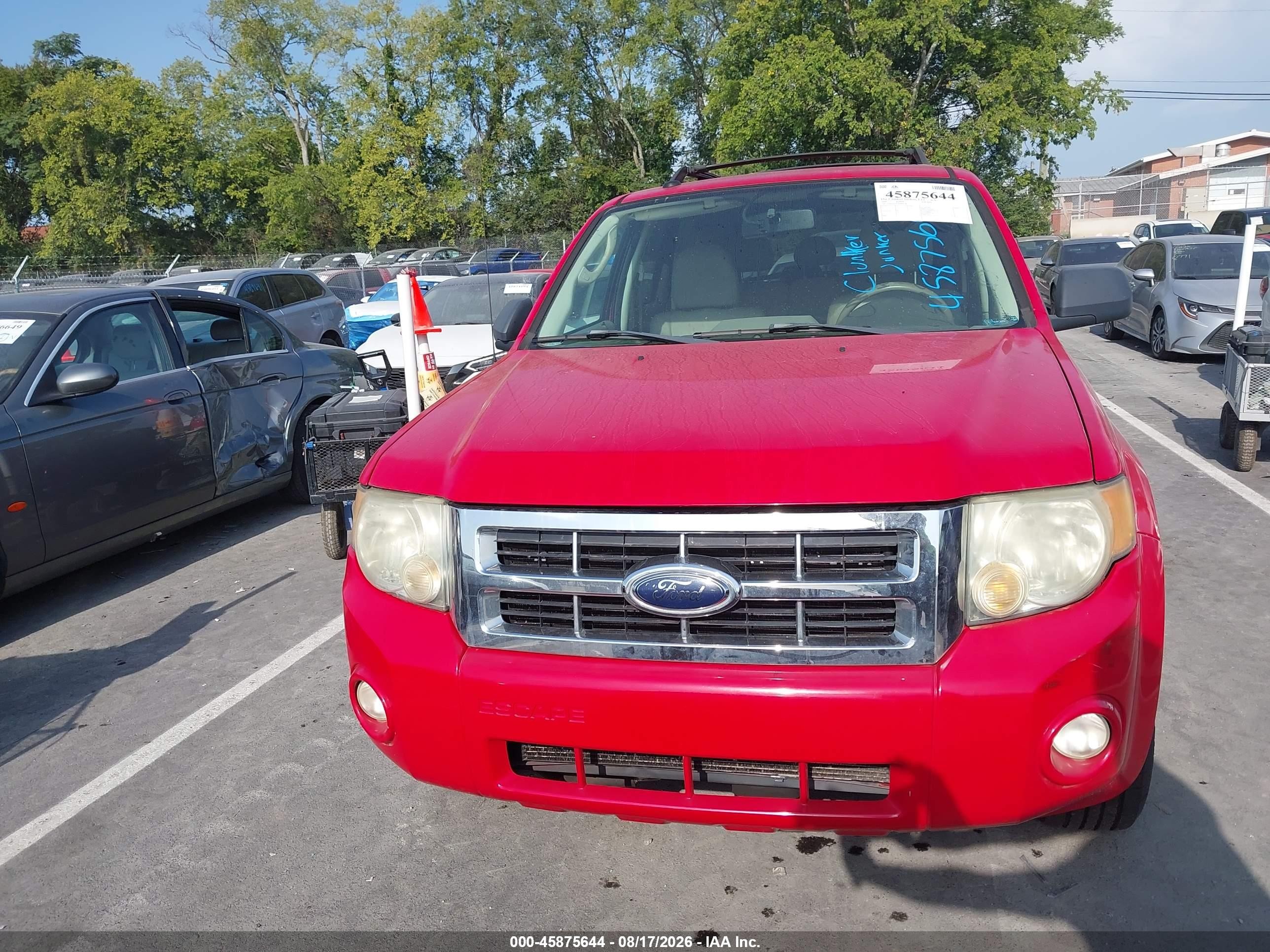 2009 Ford Escape Xlt Red vin: 1FMCU03G39KB00746