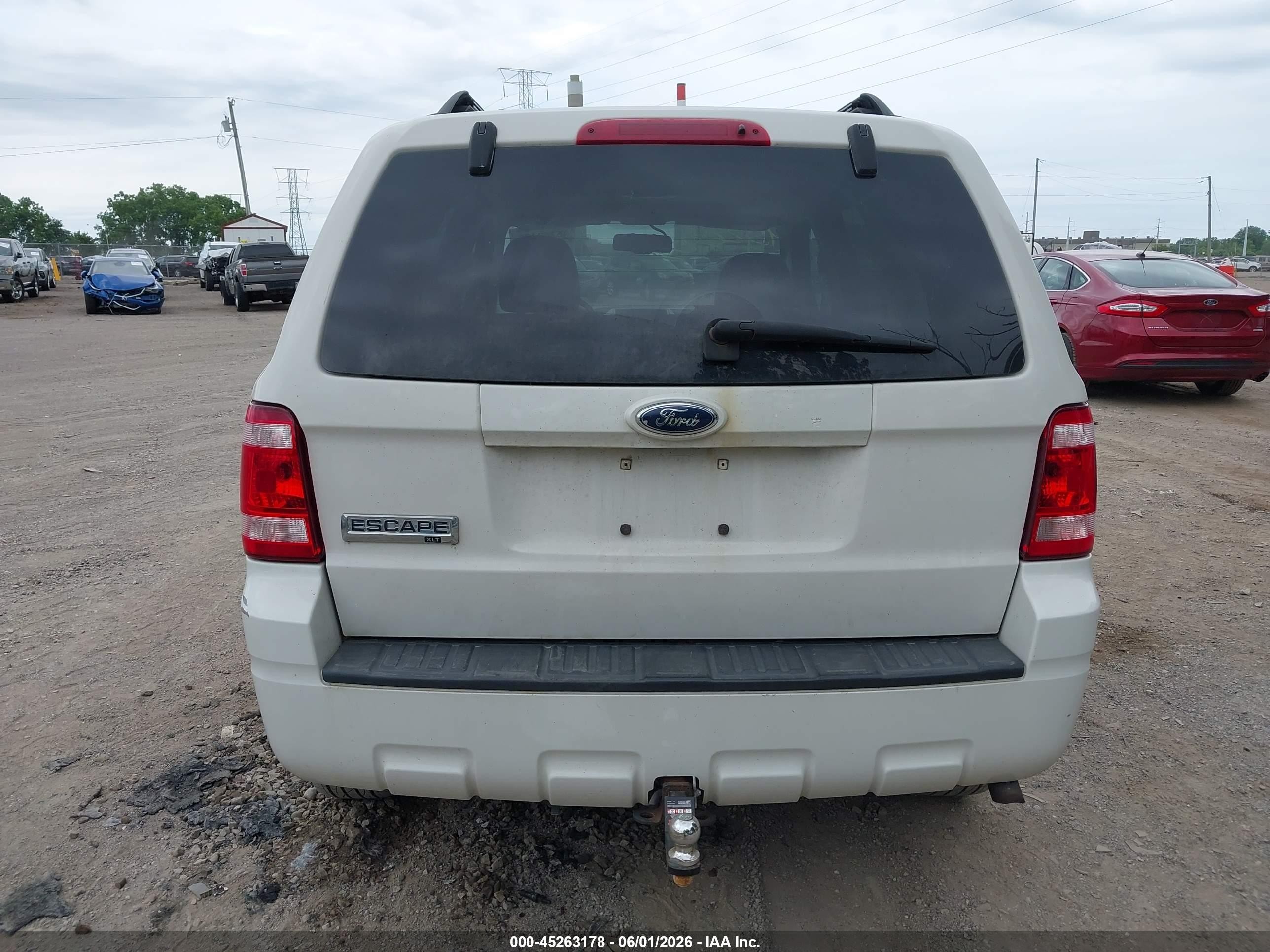 2009 Ford Escape Xlt White vin: 1FMCU03G39KB63779