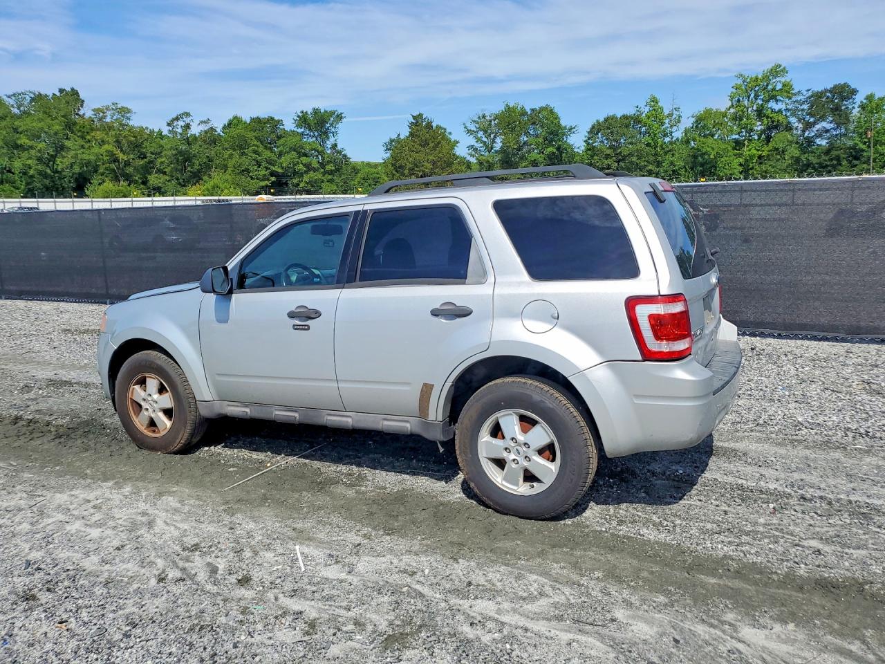 2009 Ford Escape Xlt Silver vin: 1FMCU03G49KA94939