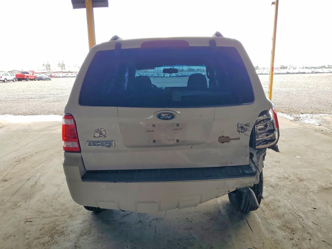 2009 Ford Escape Xlt White vin: 1FMCU03G49KC11130