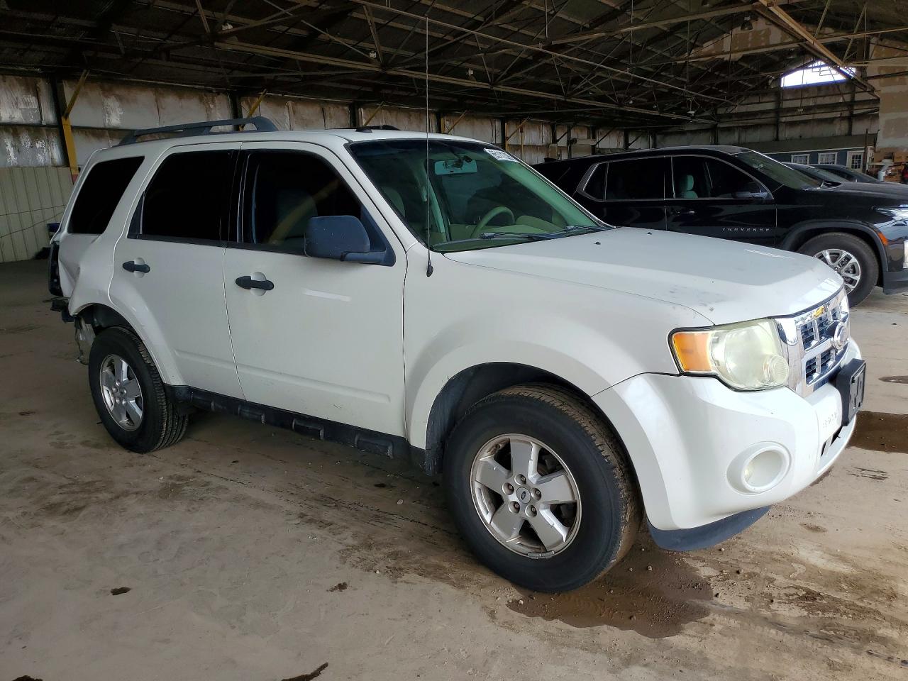 2009 Ford Escape Xlt White vin: 1FMCU03G49KC11130