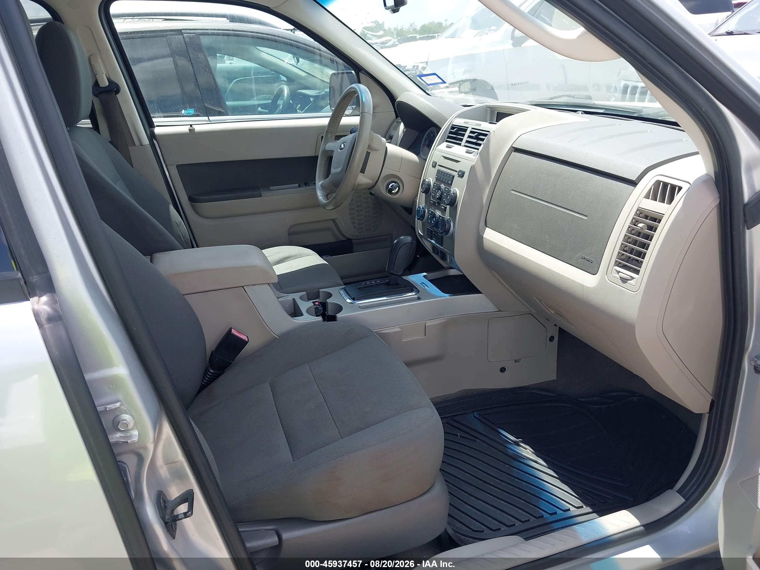 2009 Ford Escape Xlt White vin: 1FMCU03G59KA30618