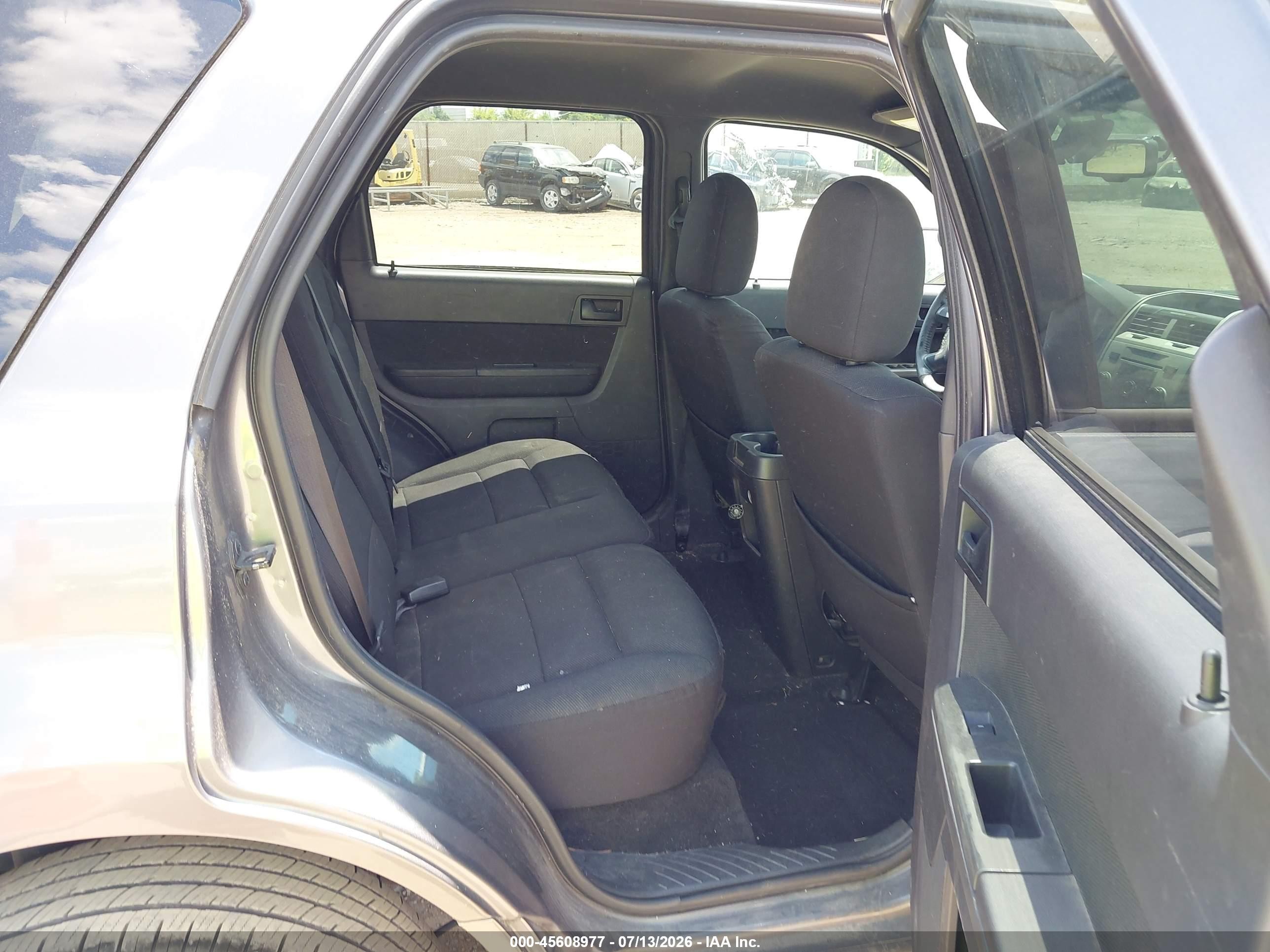 2009 Ford Escape Xlt Gray vin: 1FMCU03G59KC04137