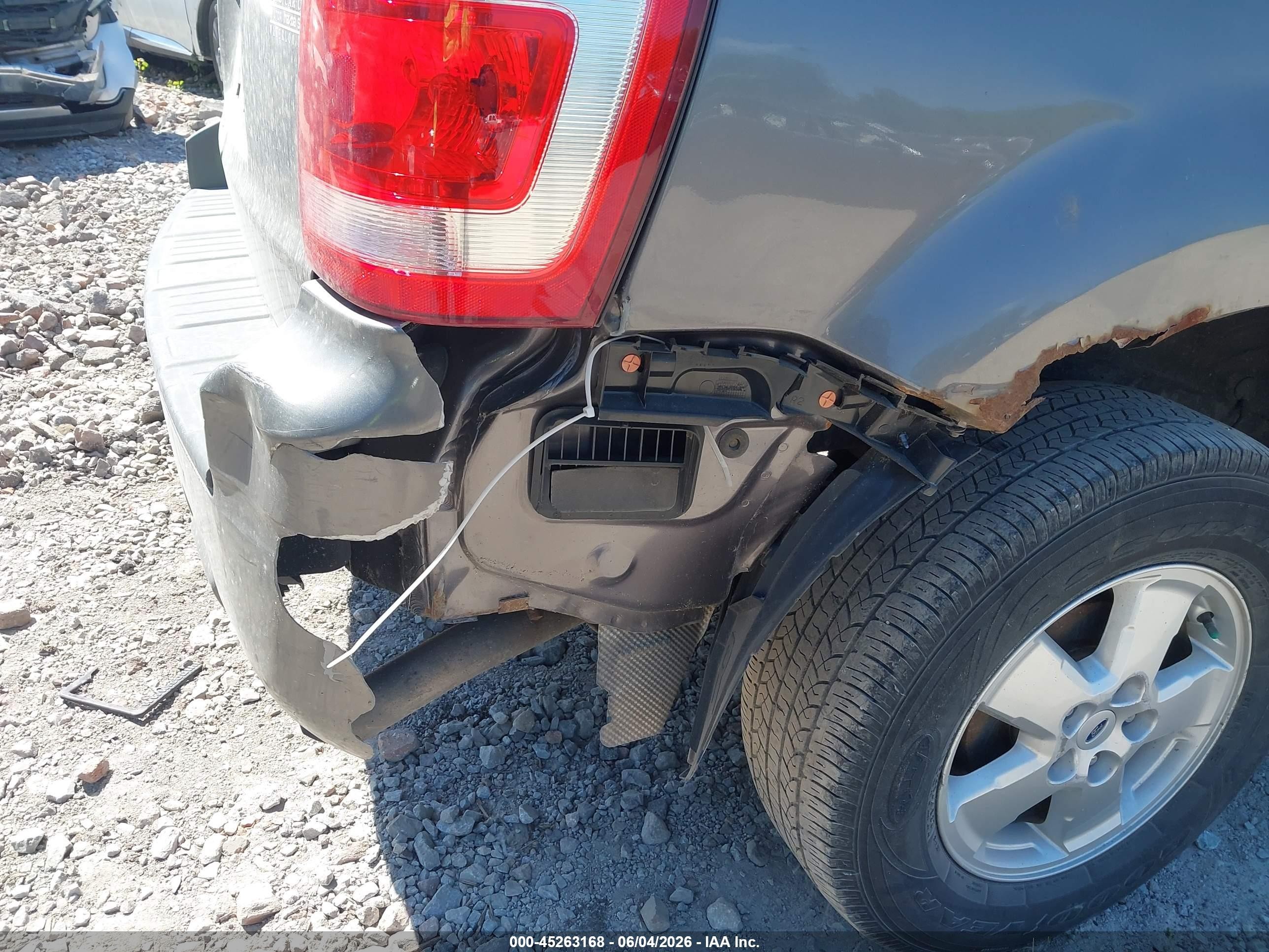 2009 Ford Escape Xlt Gray vin: 1FMCU03G59KC38501