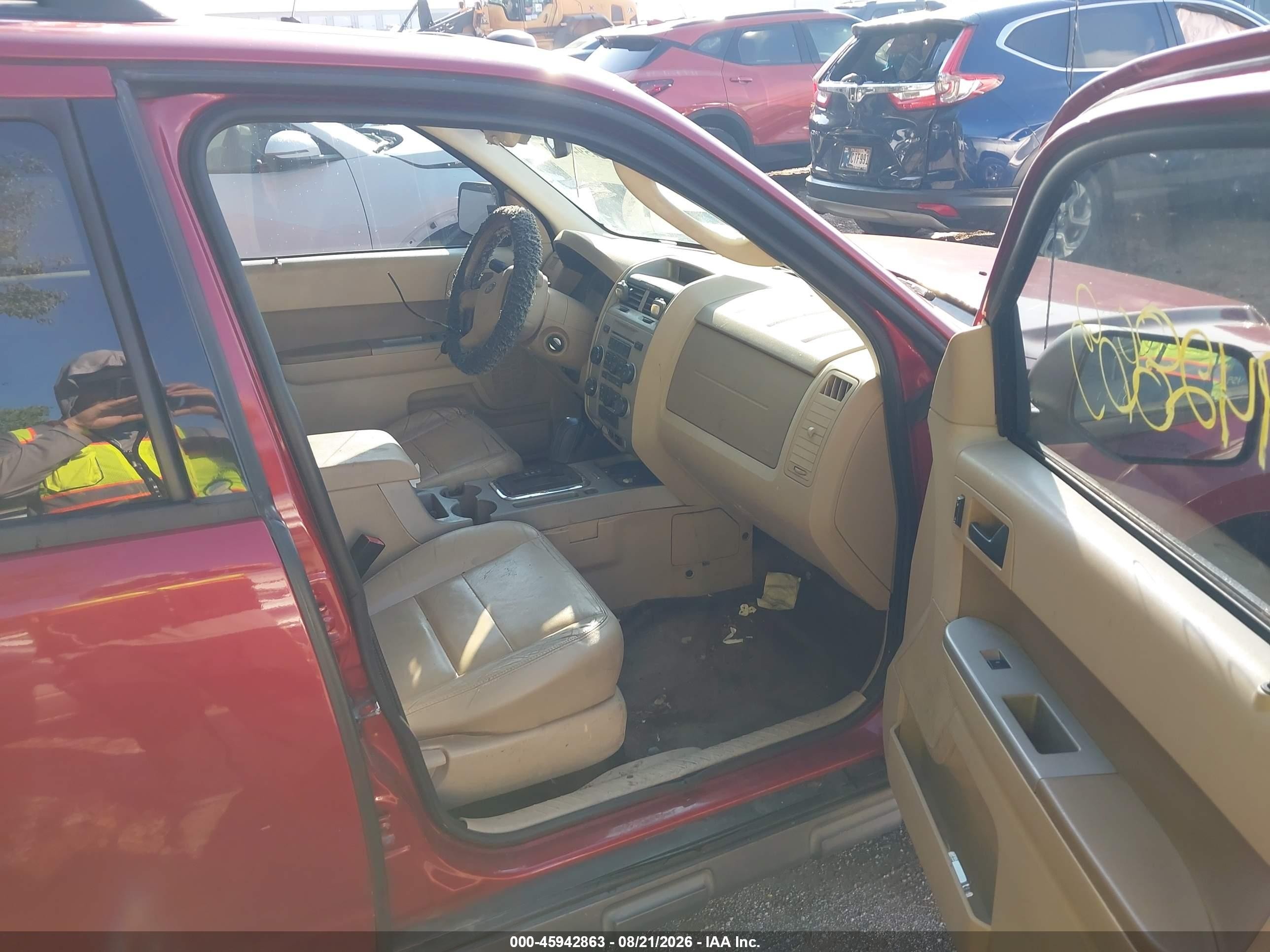 2009 Ford Escape Xlt Red vin: 1FMCU03G59KD06487