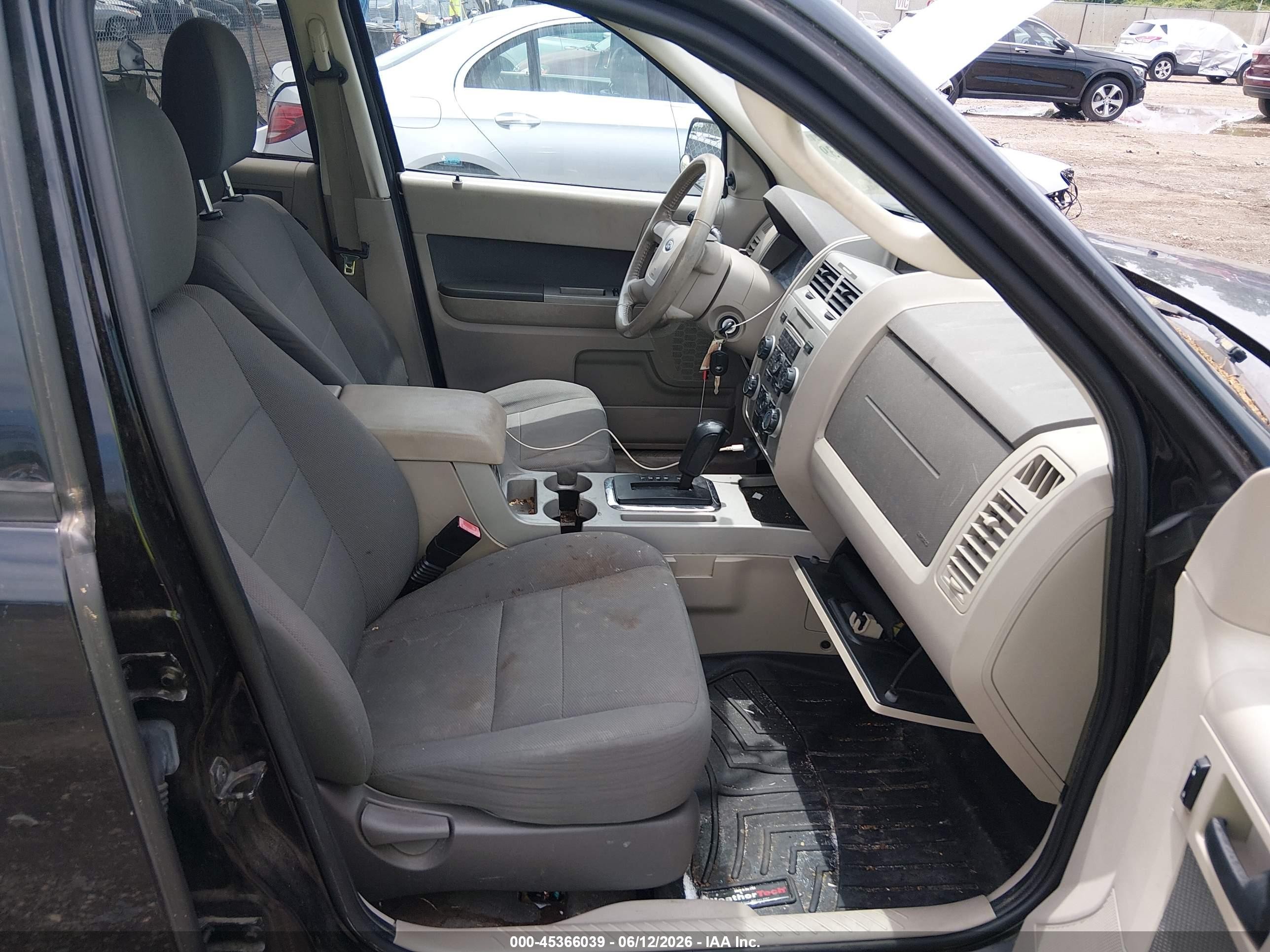 2009 Ford Escape Xlt Black vin: 1FMCU03G69KA33866