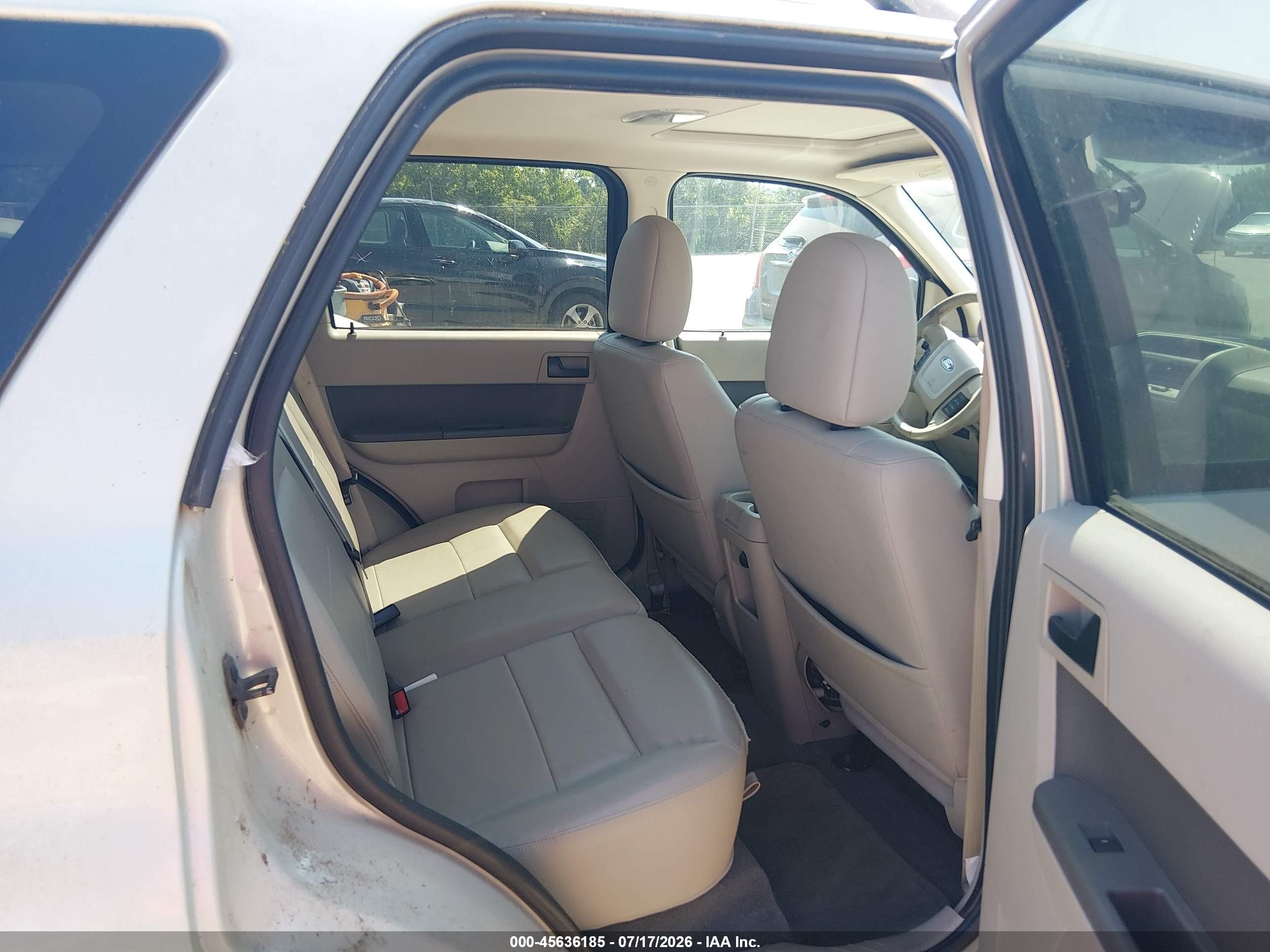 2009 Ford Escape Xlt Beige vin: 1FMCU03G69KC85469