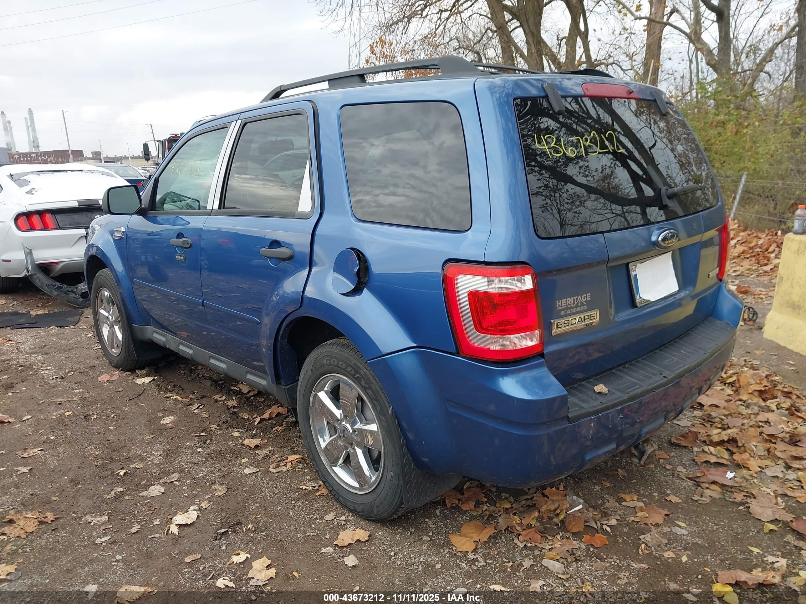 2009 Ford Escape Xlt Blue vin: 1FMCU03G79KA92716