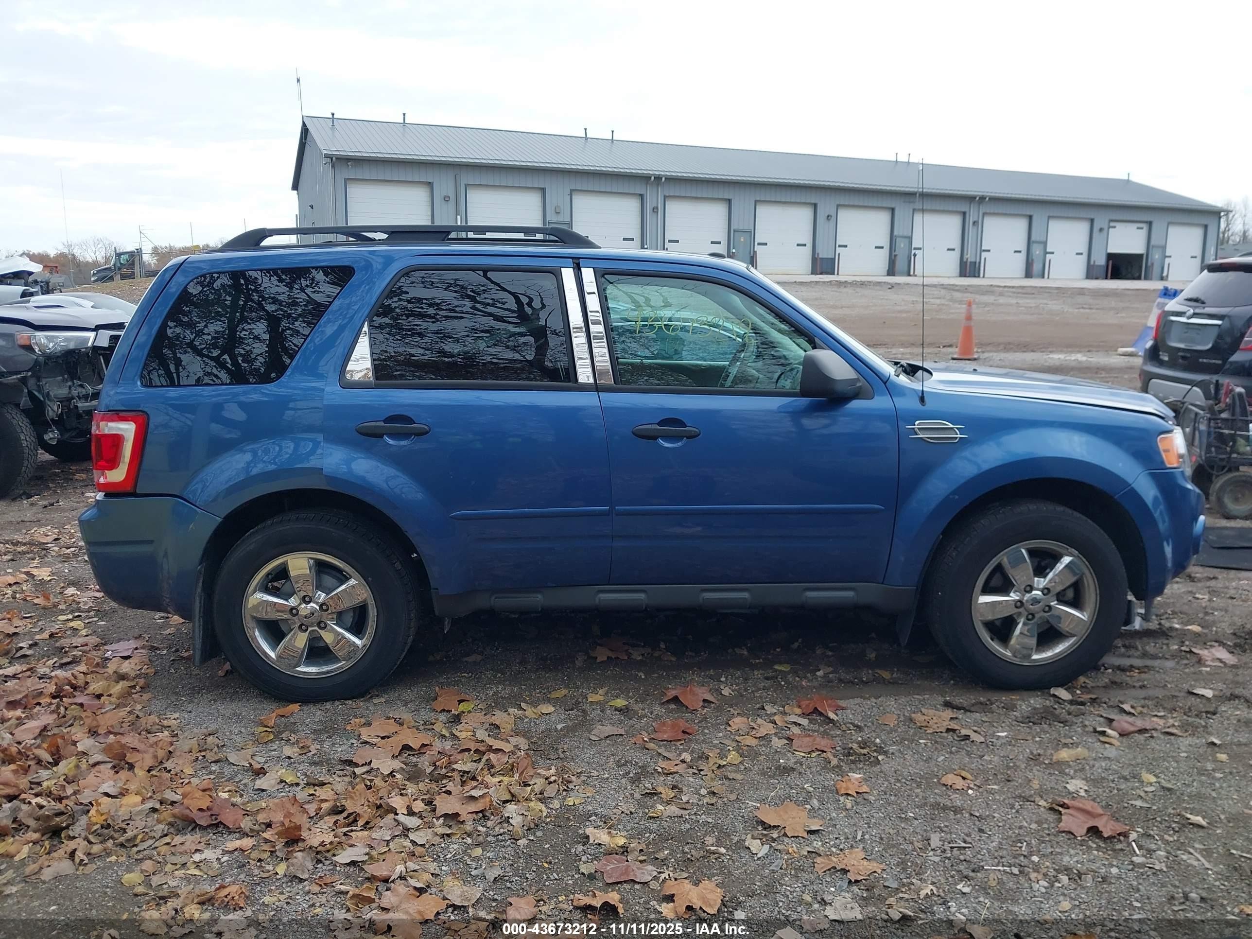 2009 Ford Escape Xlt Blue vin: 1FMCU03G79KA92716
