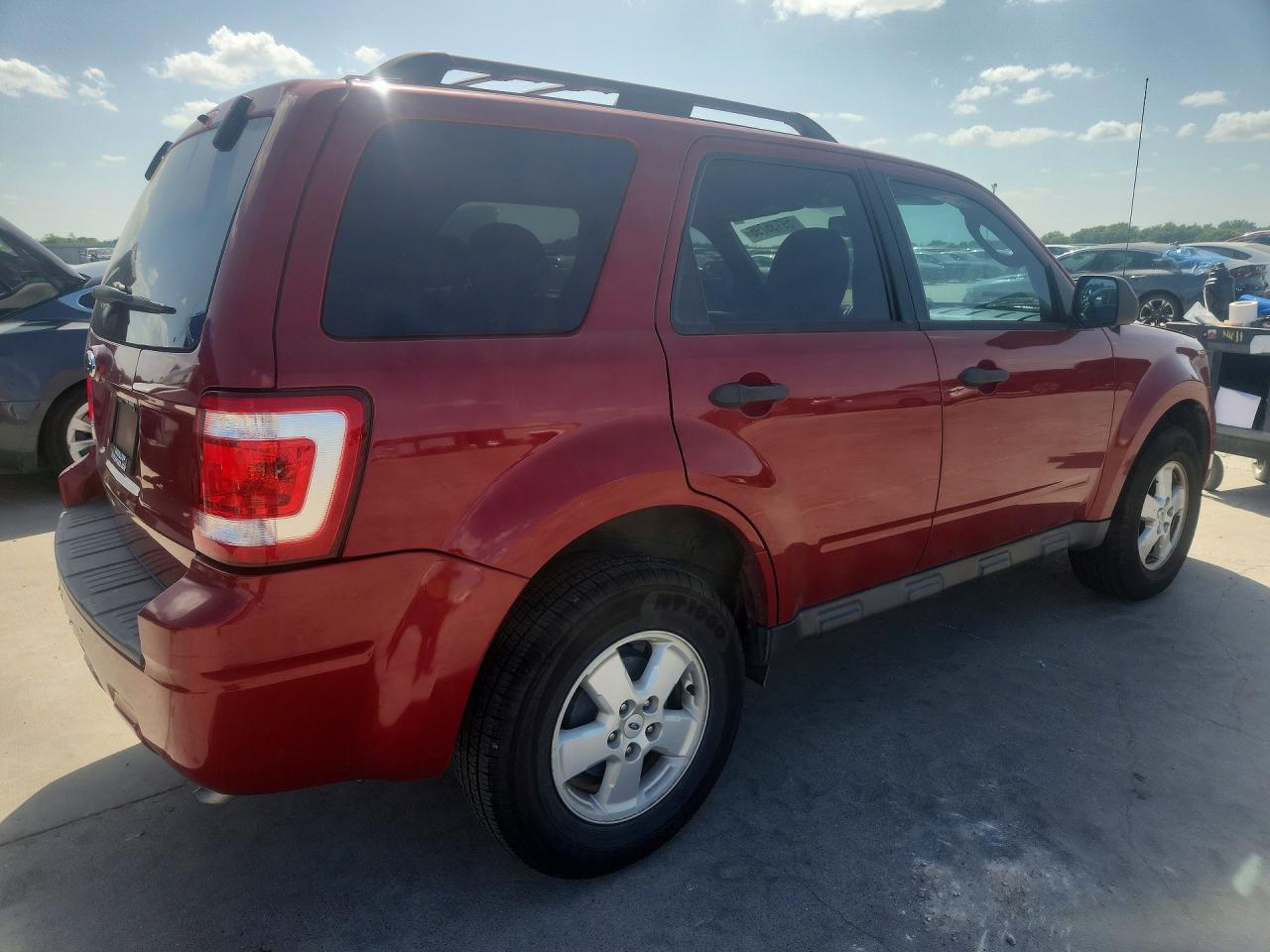 2009 Ford Escape Xlt Red vin: 1FMCU03G79KB64613