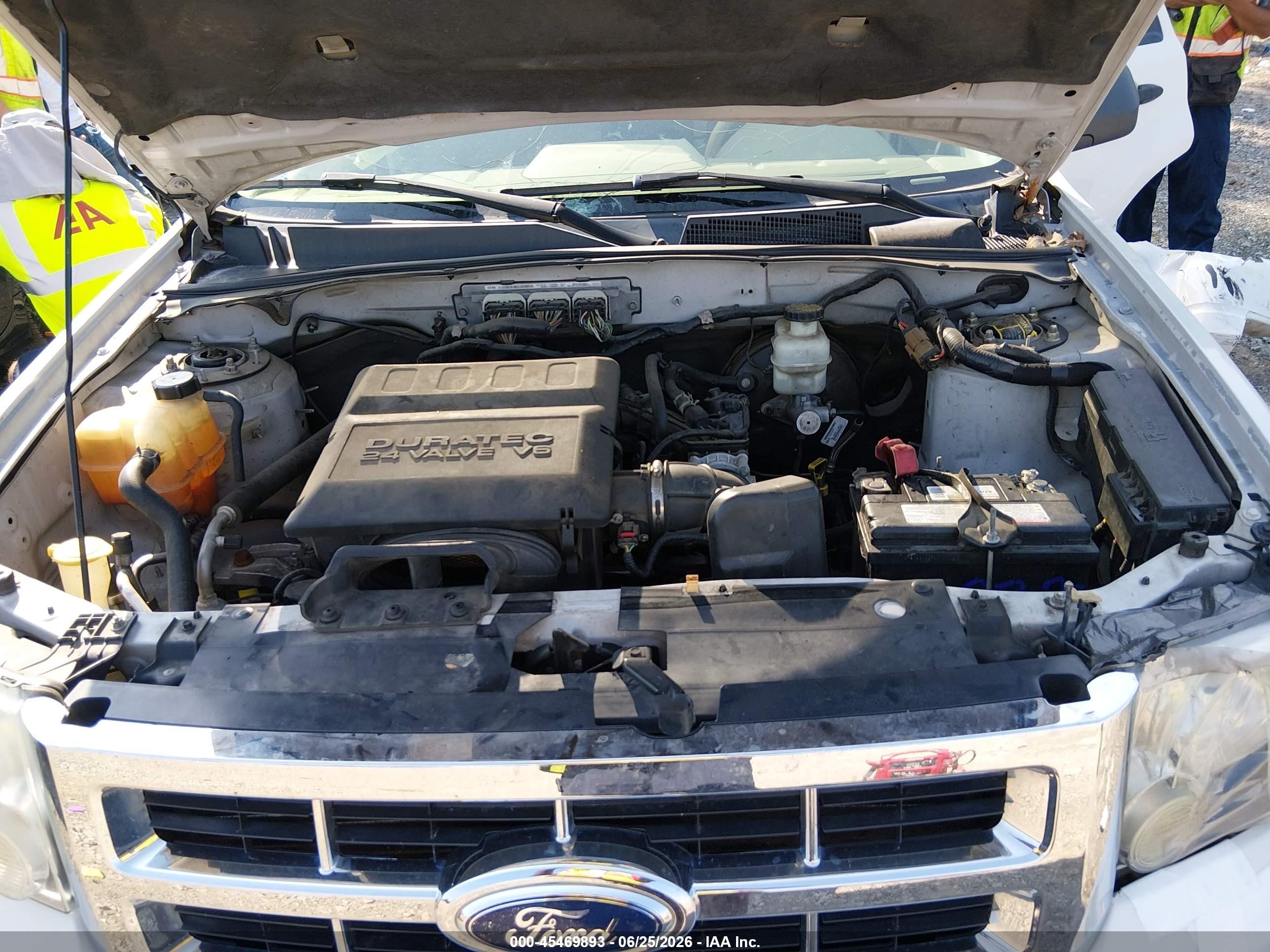 2009 Ford Escape Xlt White vin: 1FMCU03G79KC67143