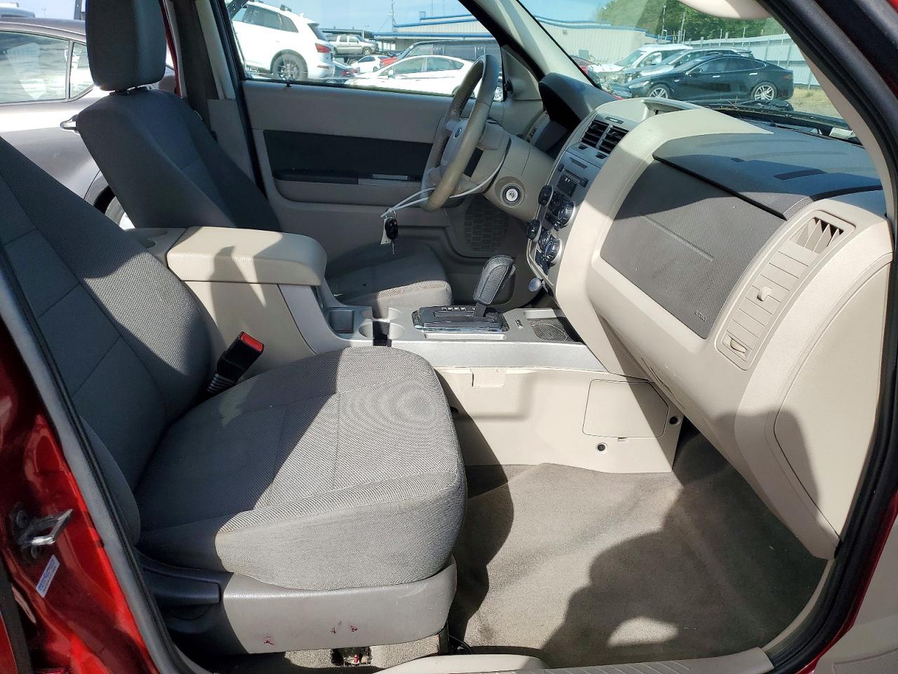 2009 Ford Escape Xlt Burgundy vin: 1FMCU03G99KA26894