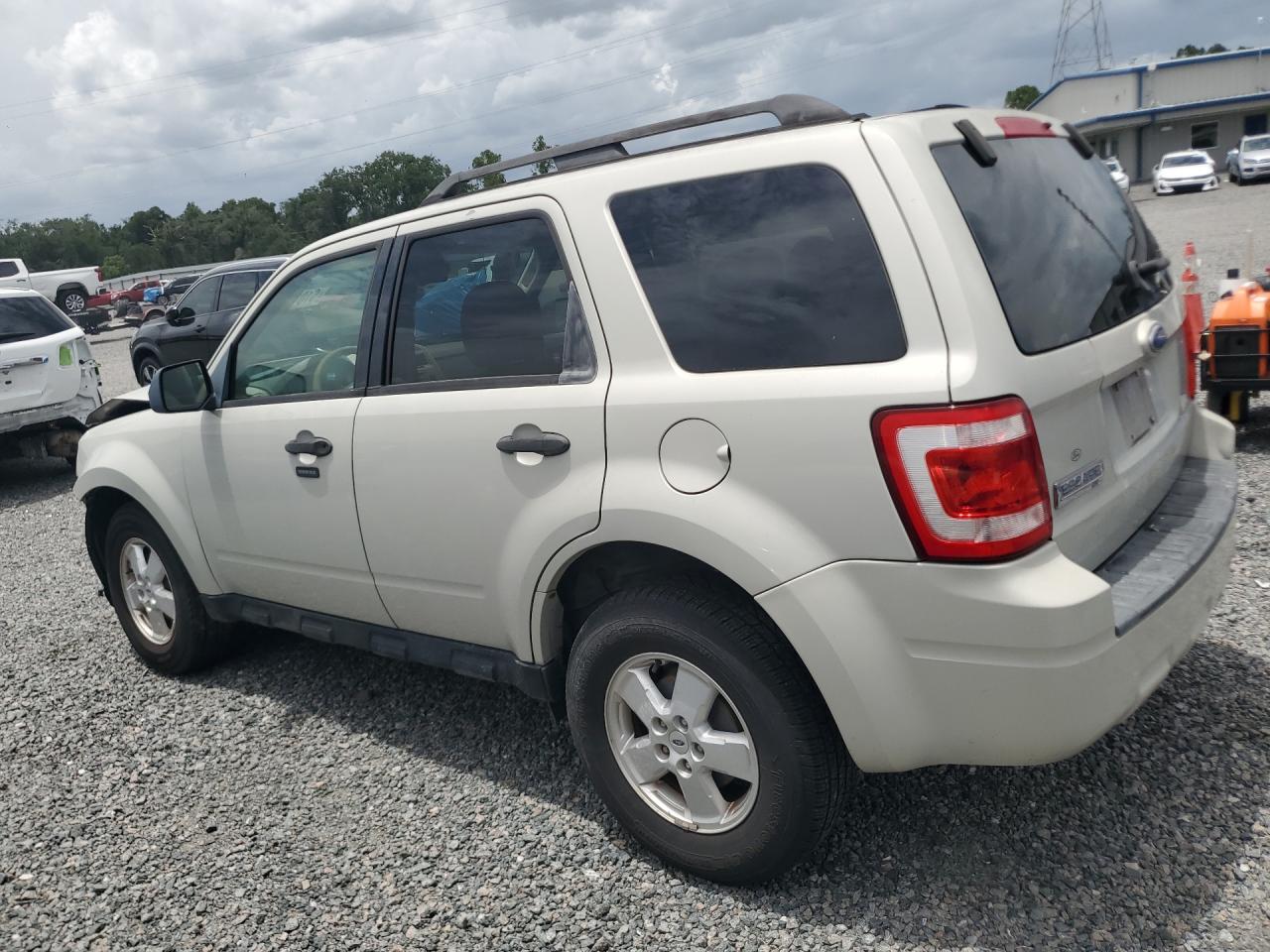 2009 Ford Escape Xlt Gold vin: 1FMCU03G99KA29245
