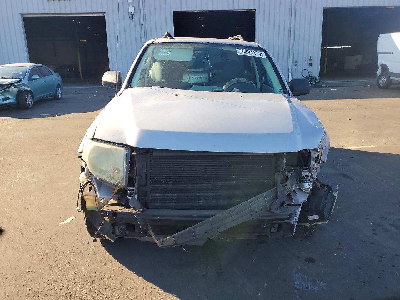 2009 Ford Escape Xlt Silver vin: 1FMCU03G99KA92992