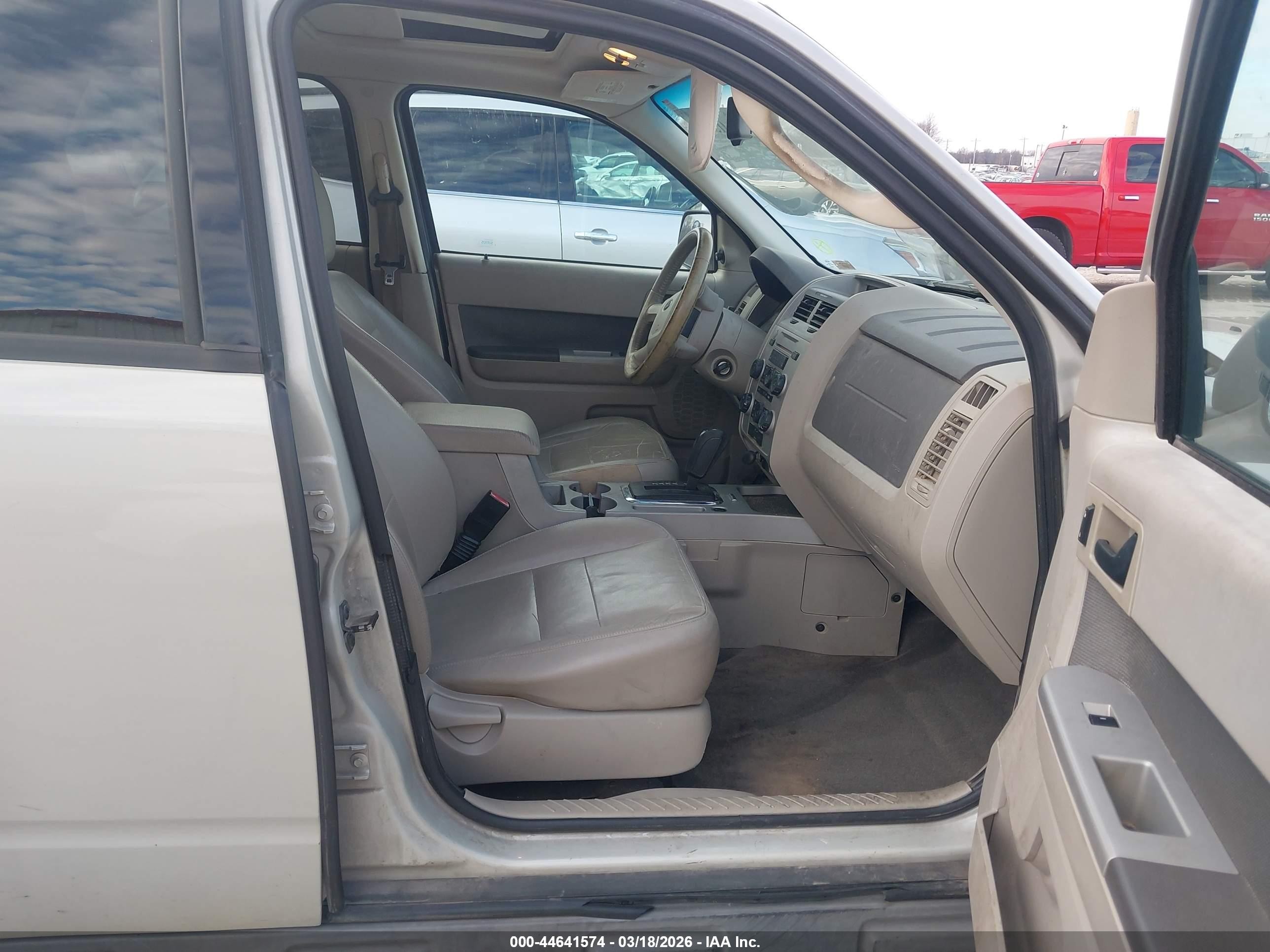 2009 Ford Escape Xlt Cream vin: 1FMCU03G99KC02410