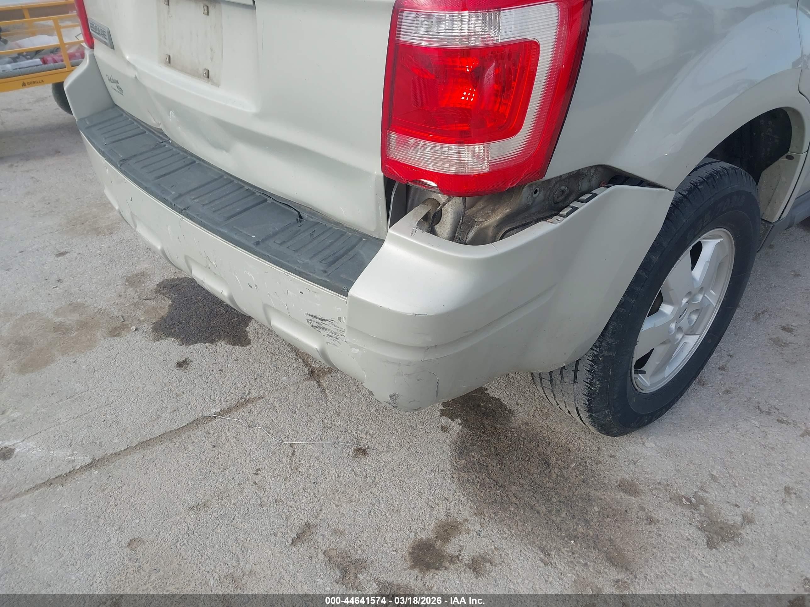 2009 Ford Escape Xlt Cream vin: 1FMCU03G99KC02410