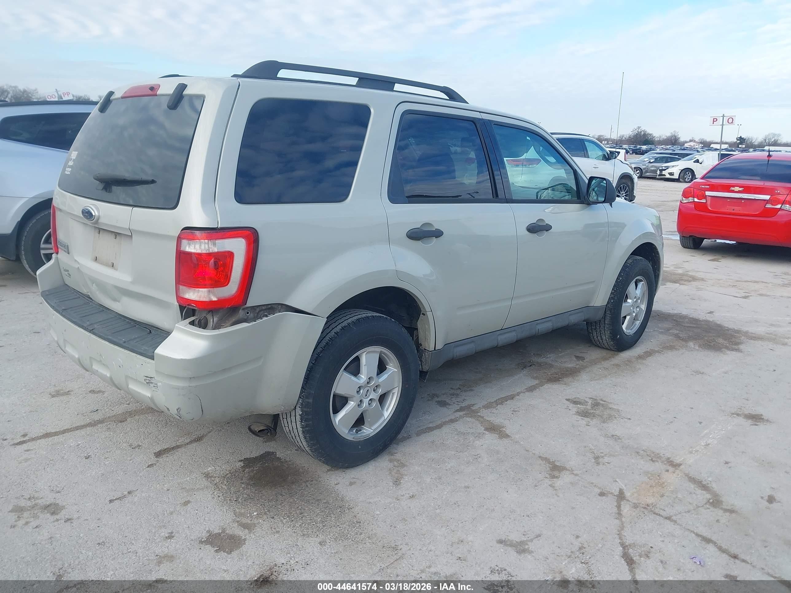 2009 Ford Escape Xlt Cream vin: 1FMCU03G99KC02410