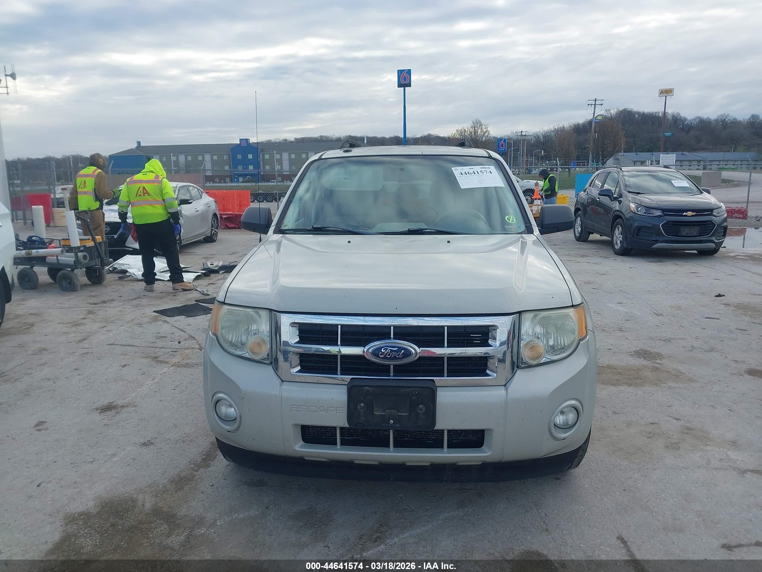 2009 Ford Escape Xlt Cream vin: 1FMCU03G99KC02410