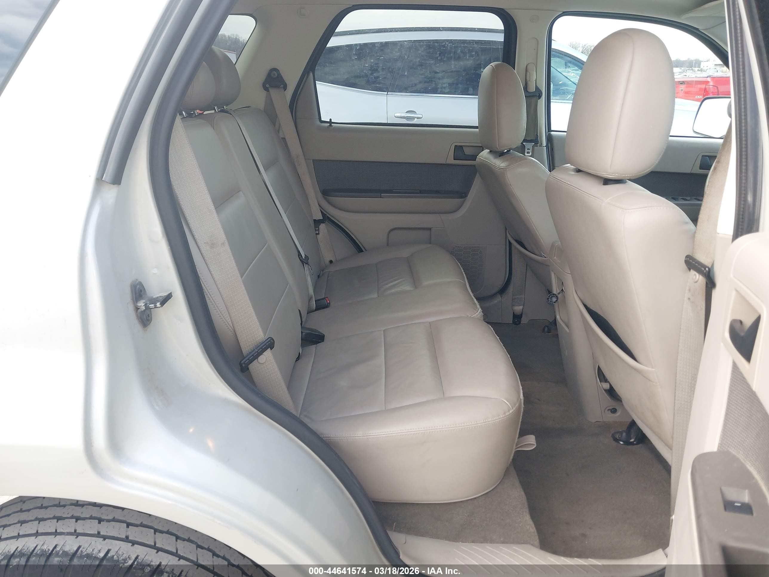 2009 Ford Escape Xlt Cream vin: 1FMCU03G99KC02410
