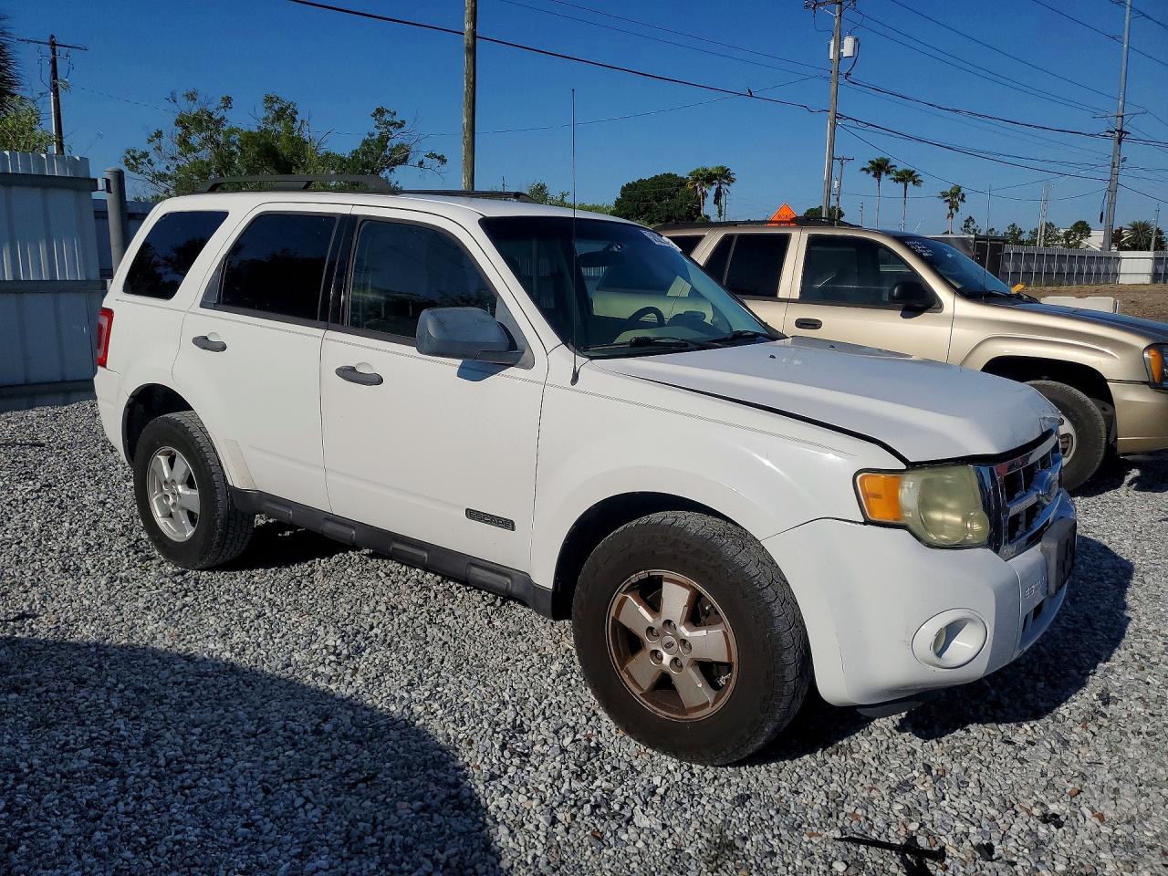 2008 Ford Escape Xlt White vin: 1FMCU03Z08KB01286
