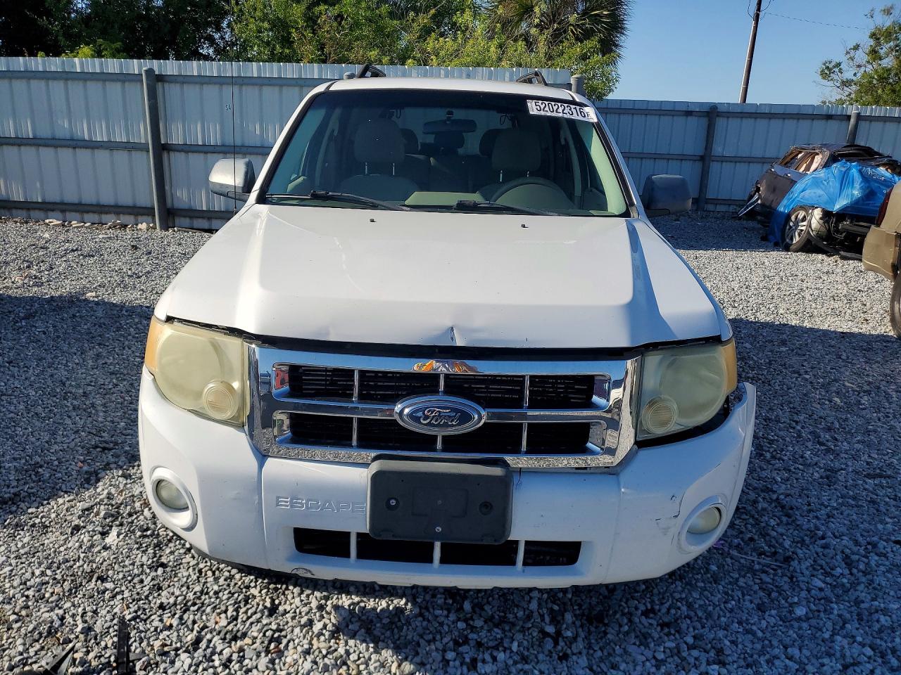 2008 Ford Escape Xlt White vin: 1FMCU03Z08KB01286