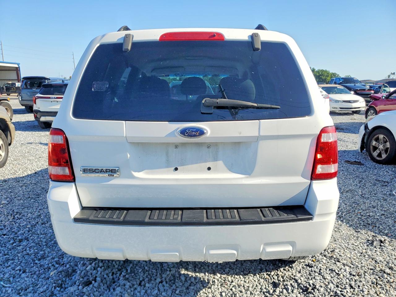 2008 Ford Escape Xlt White vin: 1FMCU03Z08KB01286
