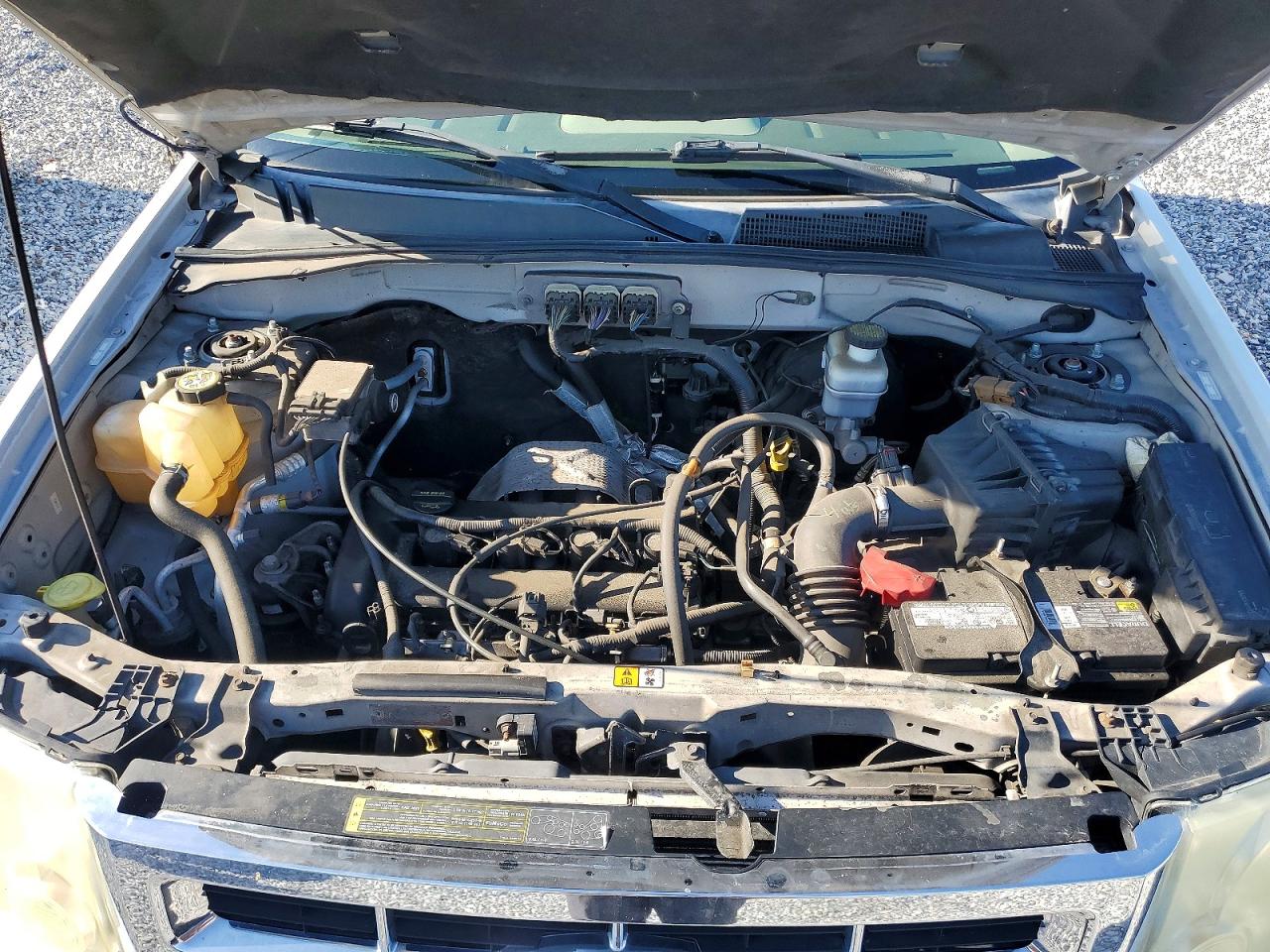 2008 Ford Escape Xlt White vin: 1FMCU03Z08KB01286