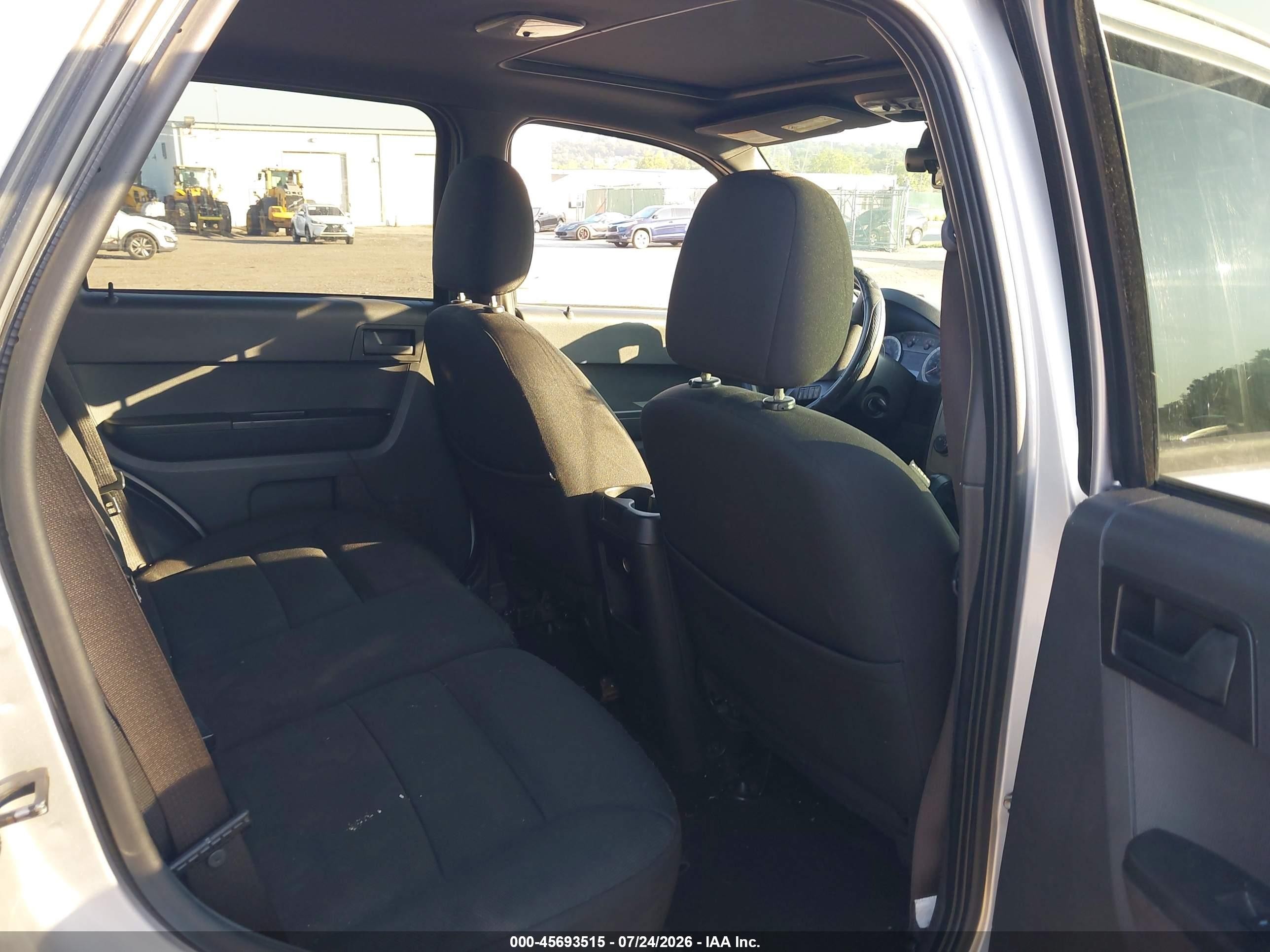 2008 Ford Escape Xlt Silver vin: 1FMCU03Z08KE65868
