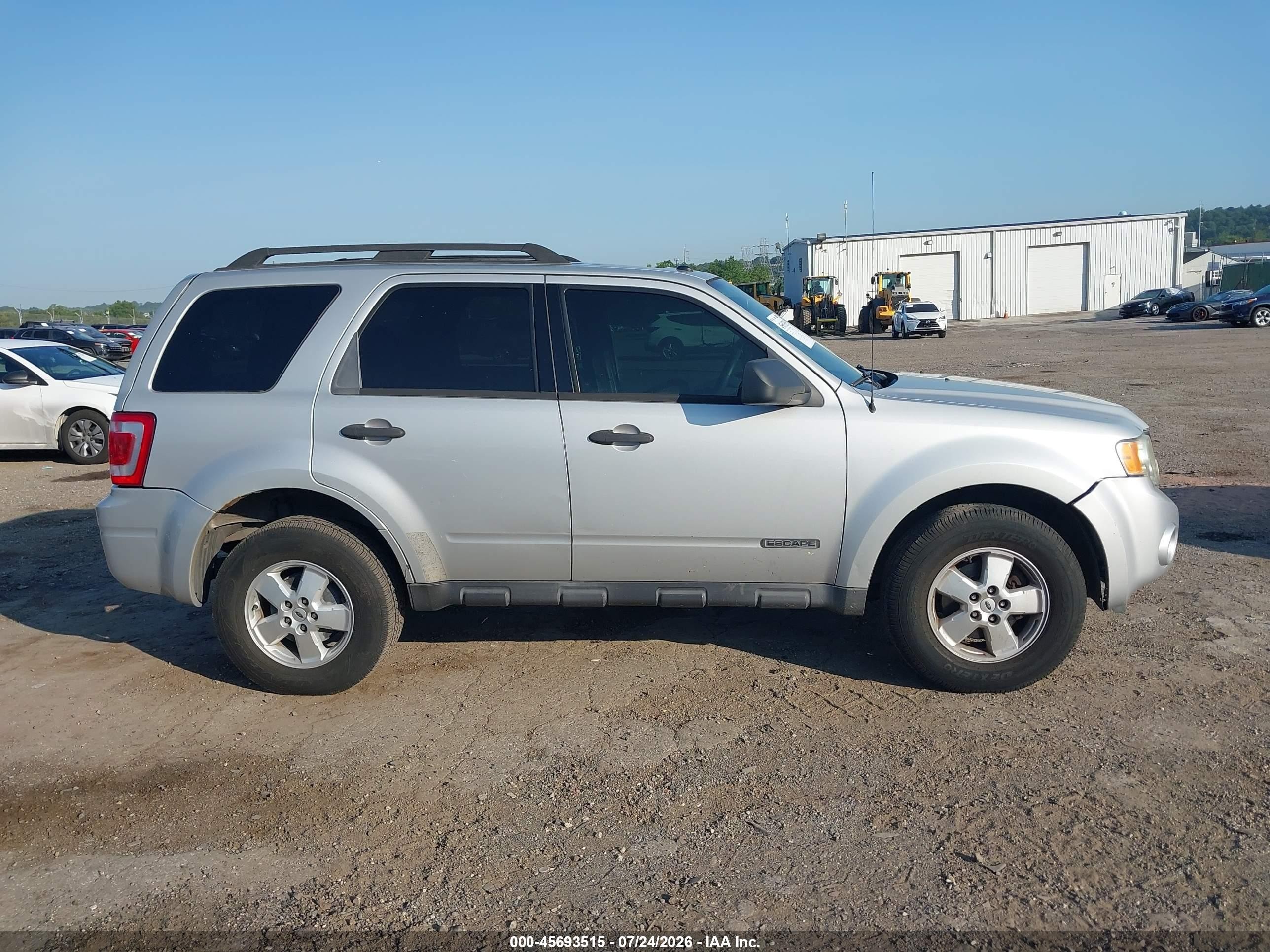 2008 Ford Escape Xlt Silver vin: 1FMCU03Z08KE65868