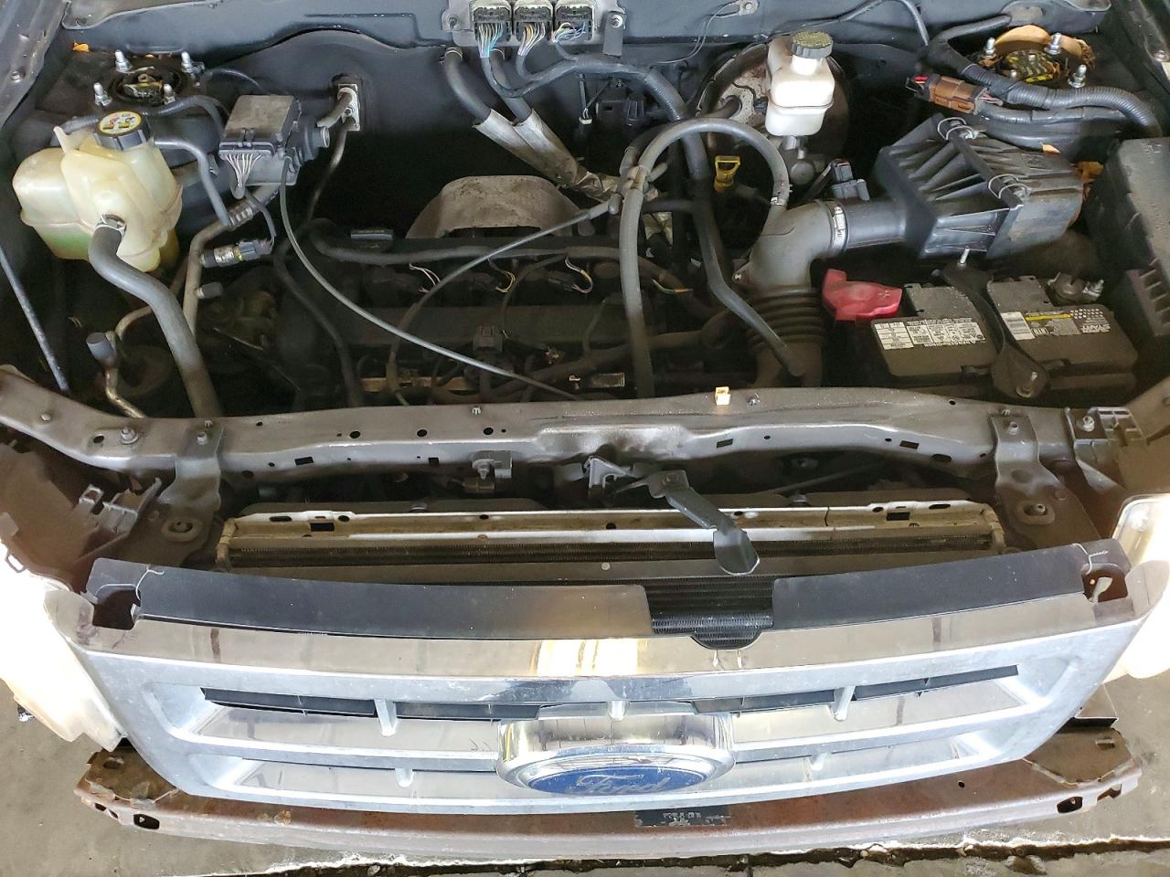 2008 Ford Escape Xlt Серый vin: 1FMCU03Z18KE00981
