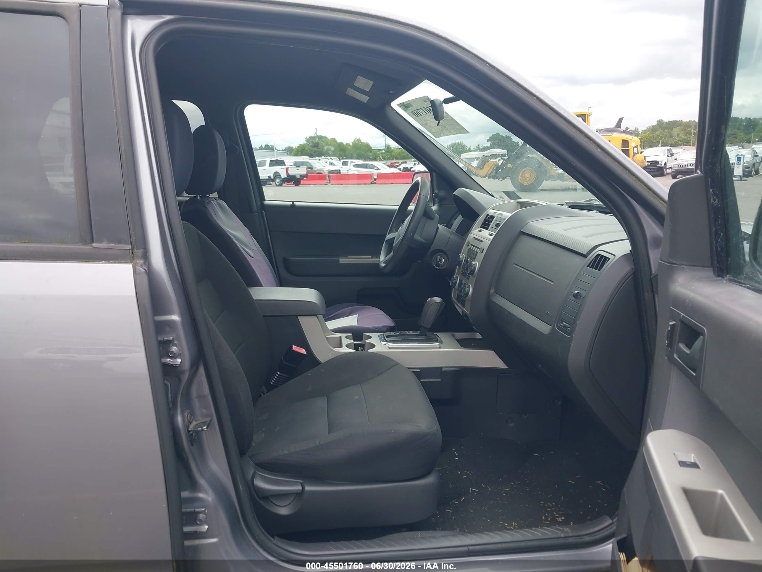 2008 Ford Escape Xlt Gray vin: 1FMCU03Z28KE62079