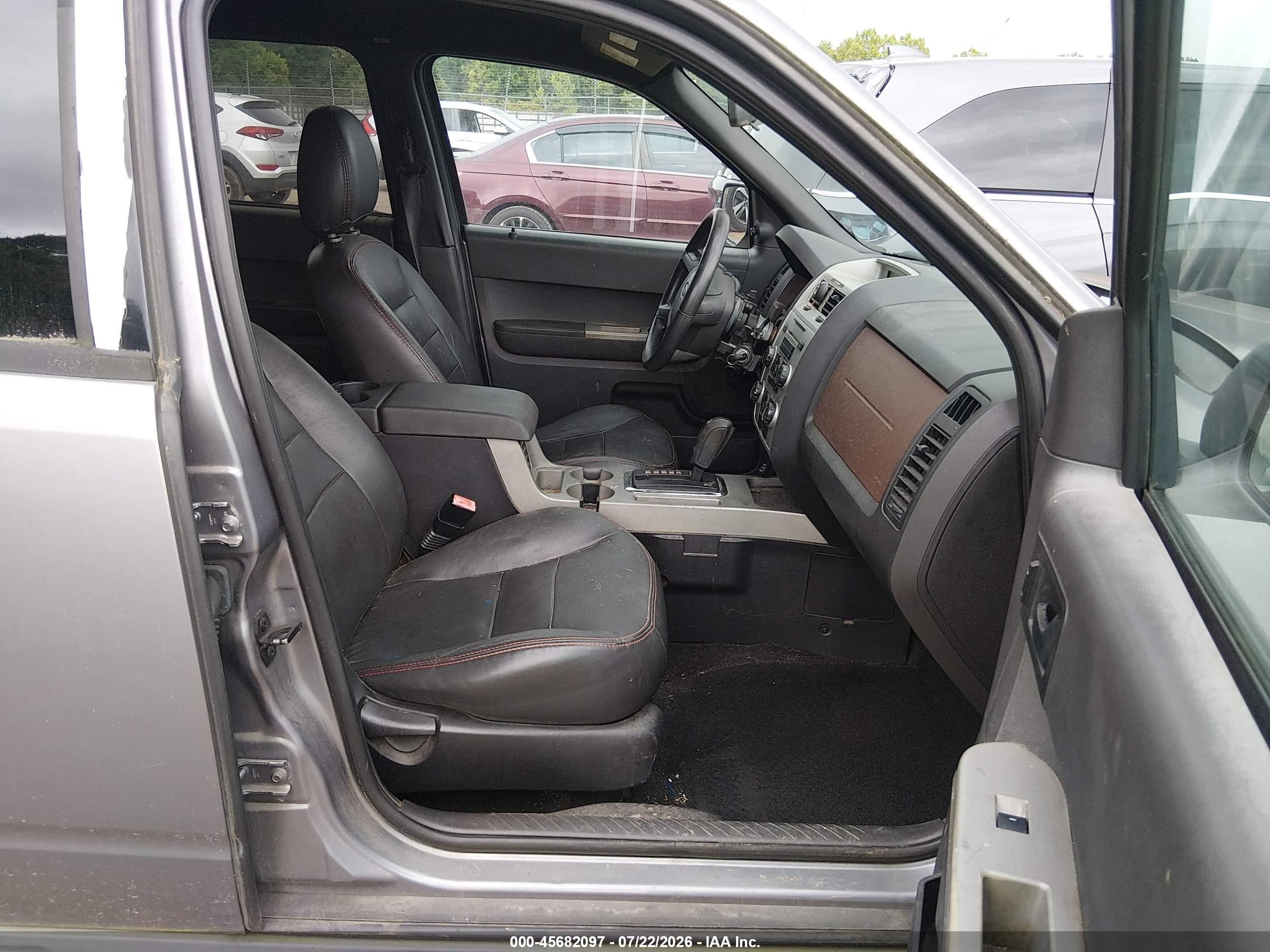 2008 Ford Escape Xlt Серебряный vin: 1FMCU03Z38KA09976