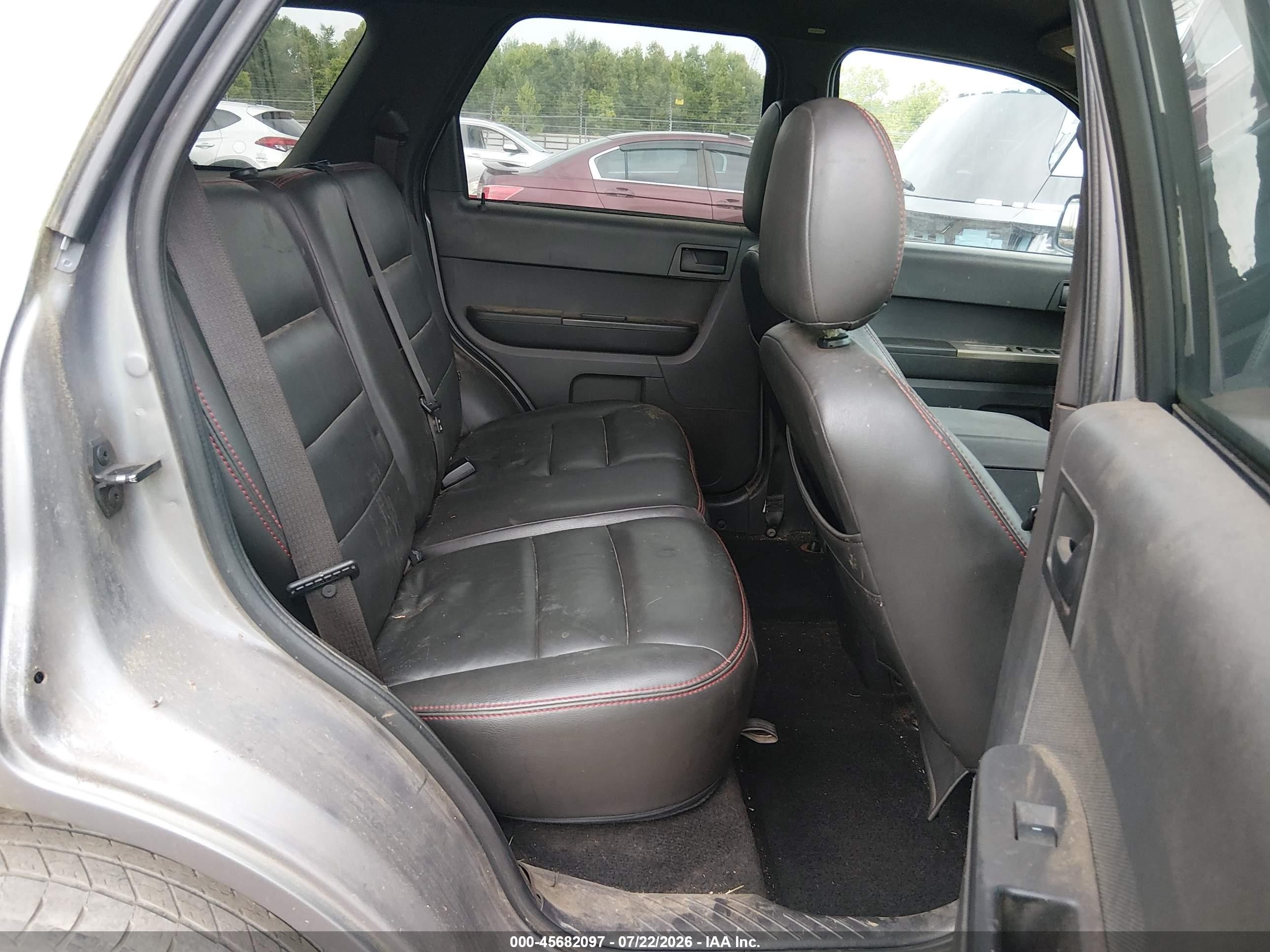 2008 Ford Escape Xlt Серебряный vin: 1FMCU03Z38KA09976