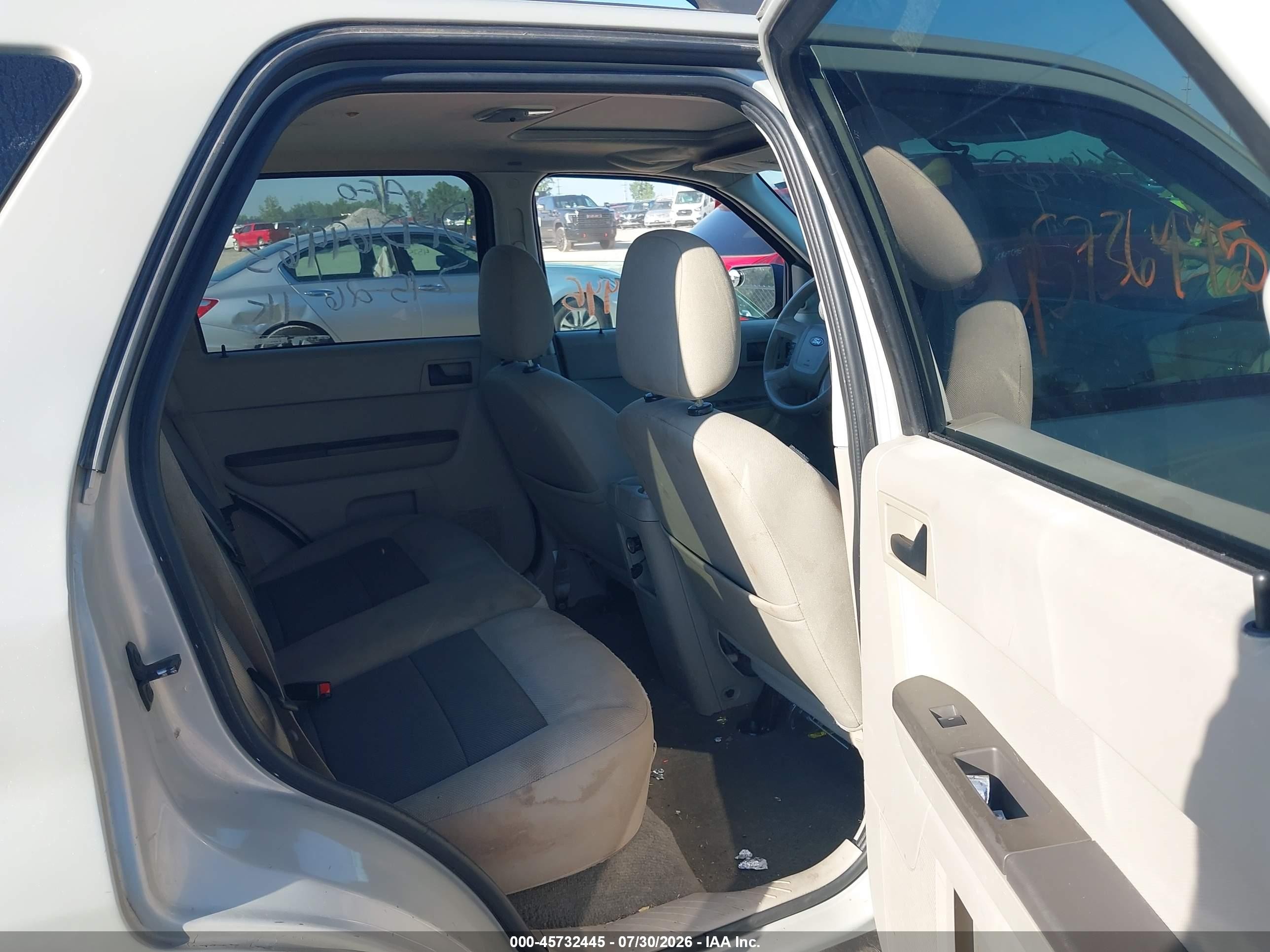 2008 Ford Escape Xlt Gold vin: 1FMCU03Z58KA91404