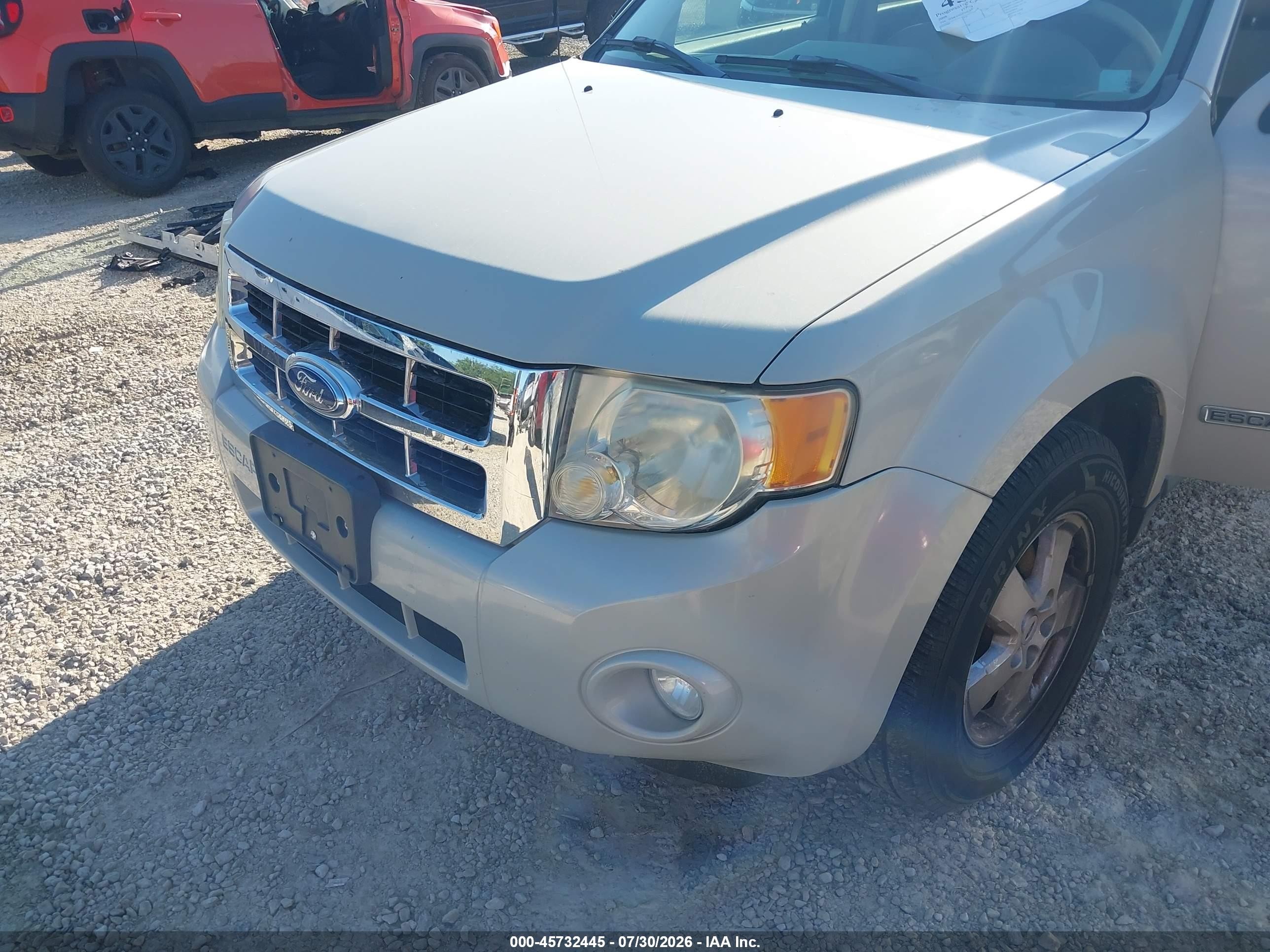 2008 Ford Escape Xlt Gold vin: 1FMCU03Z58KA91404