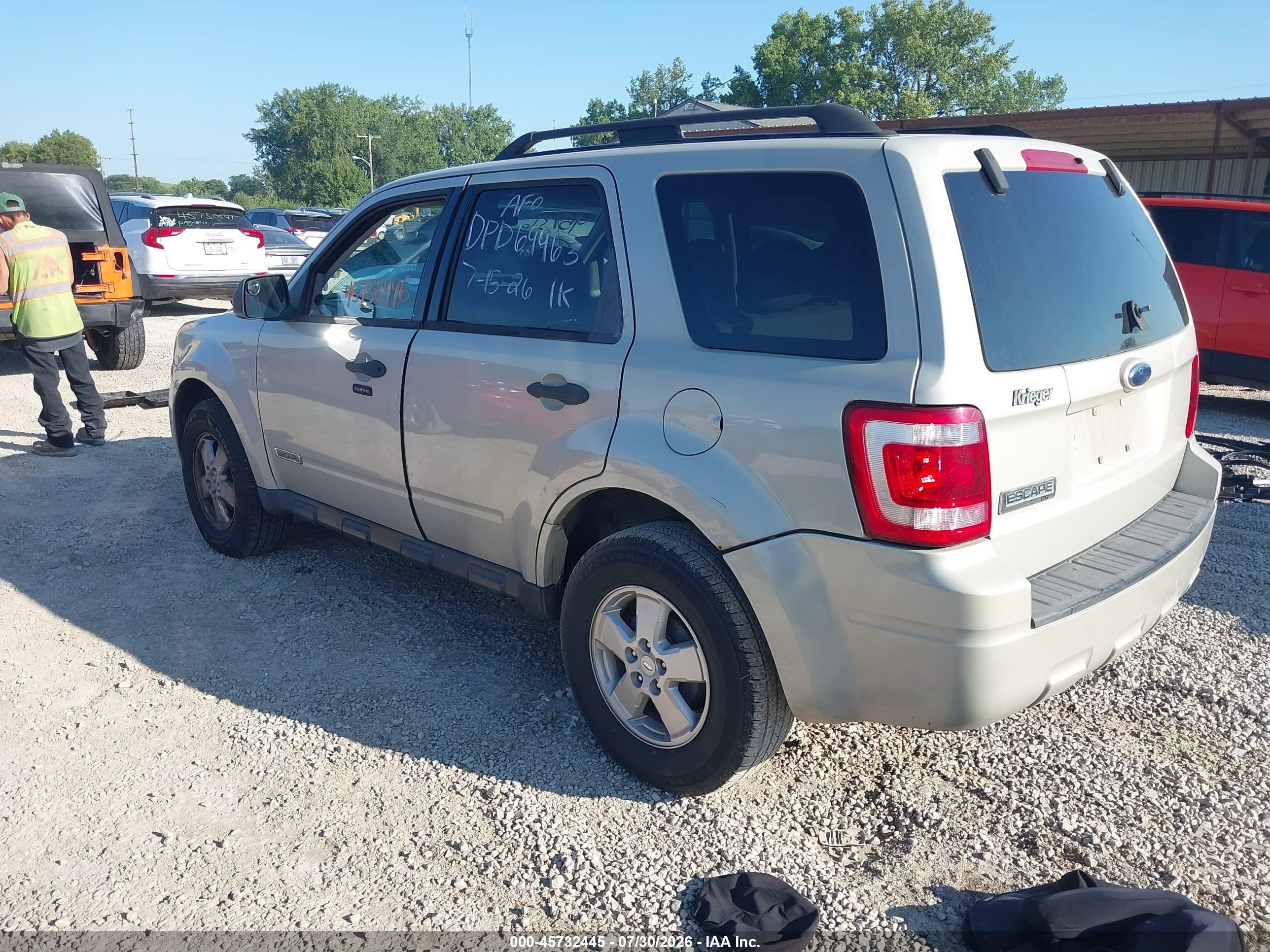 2008 Ford Escape Xlt Gold vin: 1FMCU03Z58KA91404