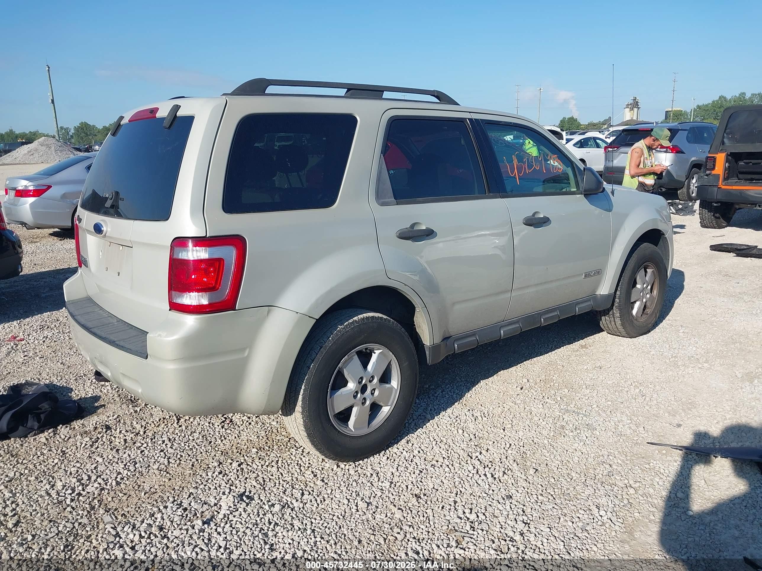 2008 Ford Escape Xlt Gold vin: 1FMCU03Z58KA91404