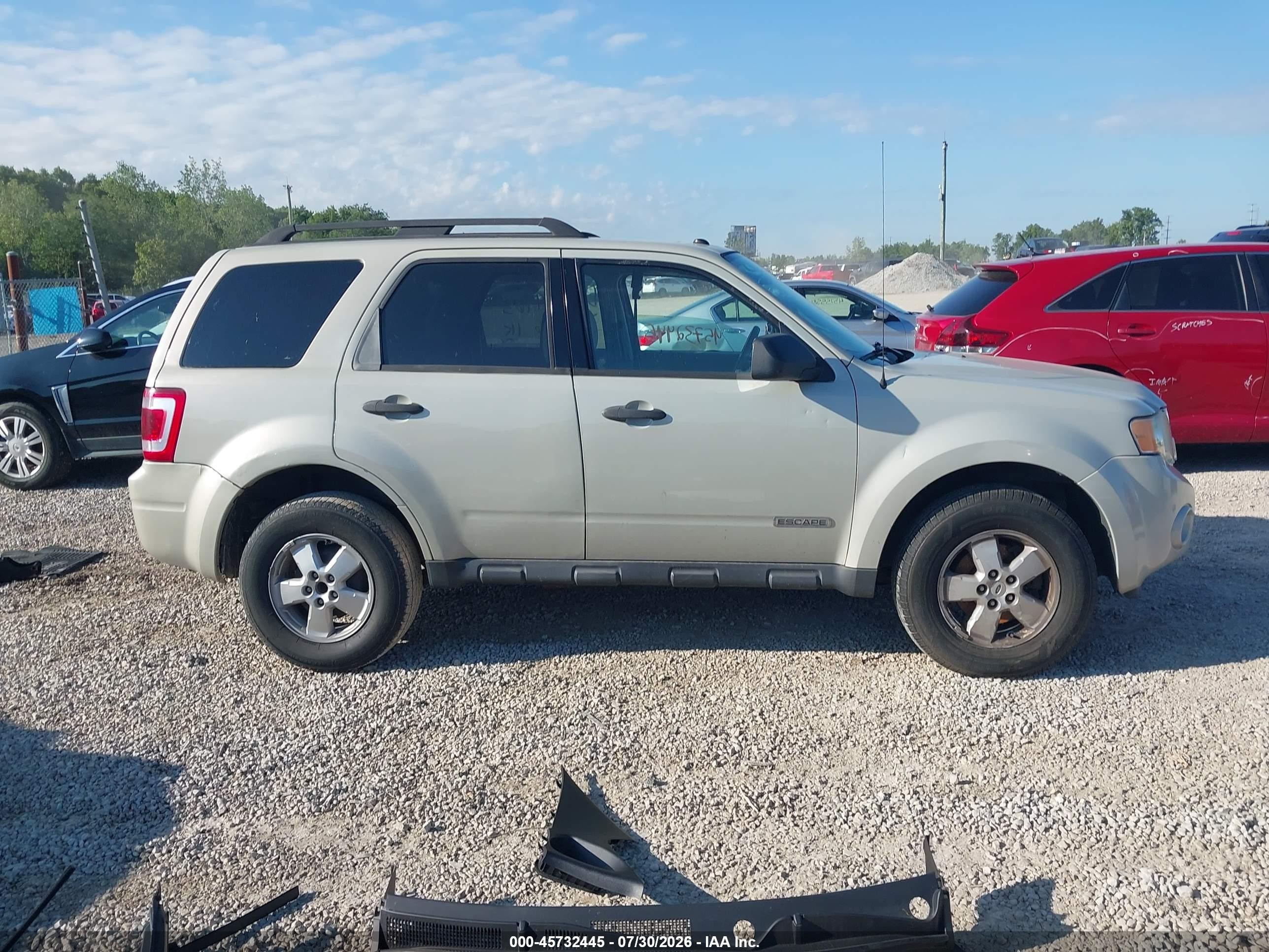 2008 Ford Escape Xlt Gold vin: 1FMCU03Z58KA91404