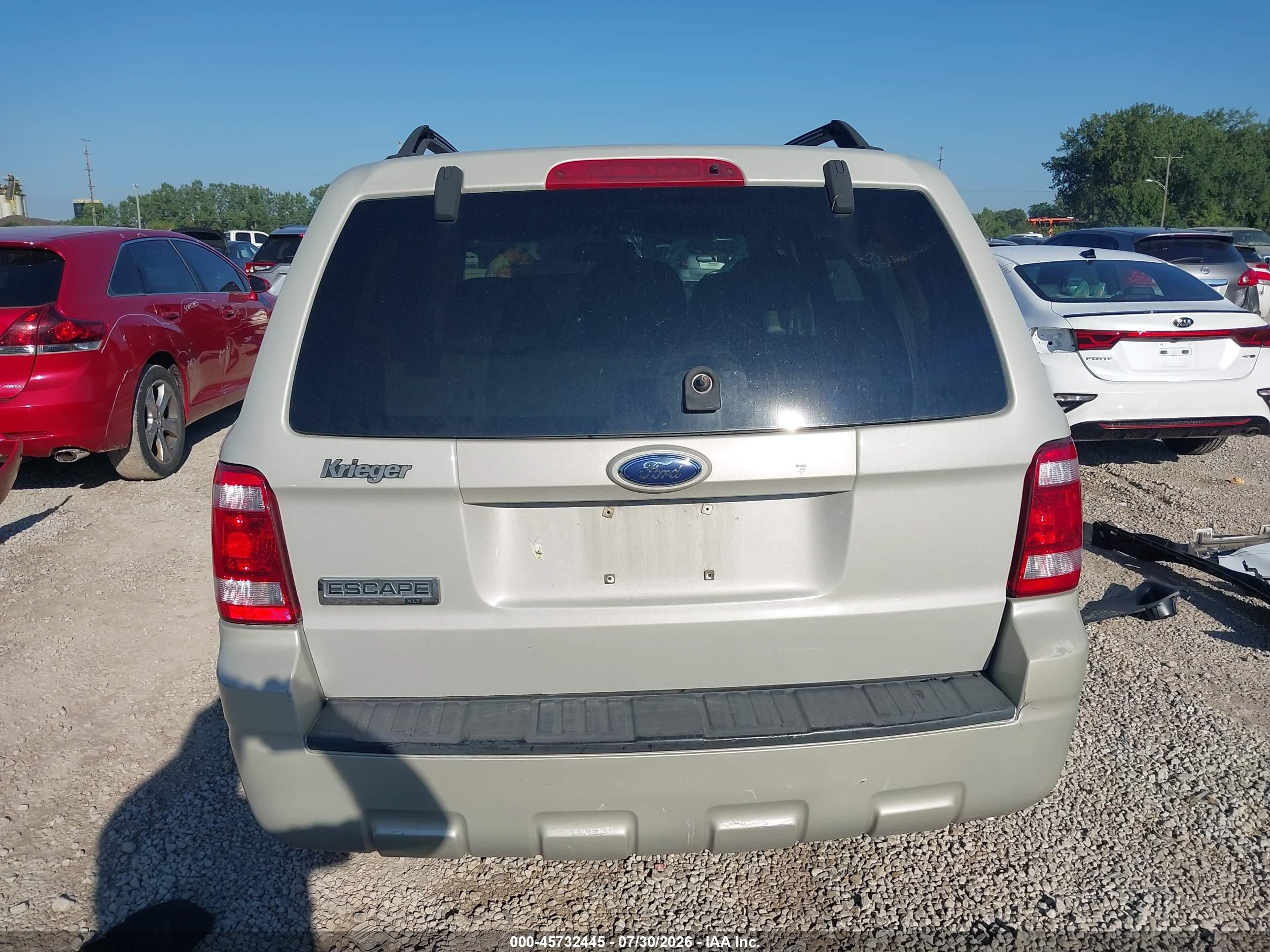 2008 Ford Escape Xlt Gold vin: 1FMCU03Z58KA91404