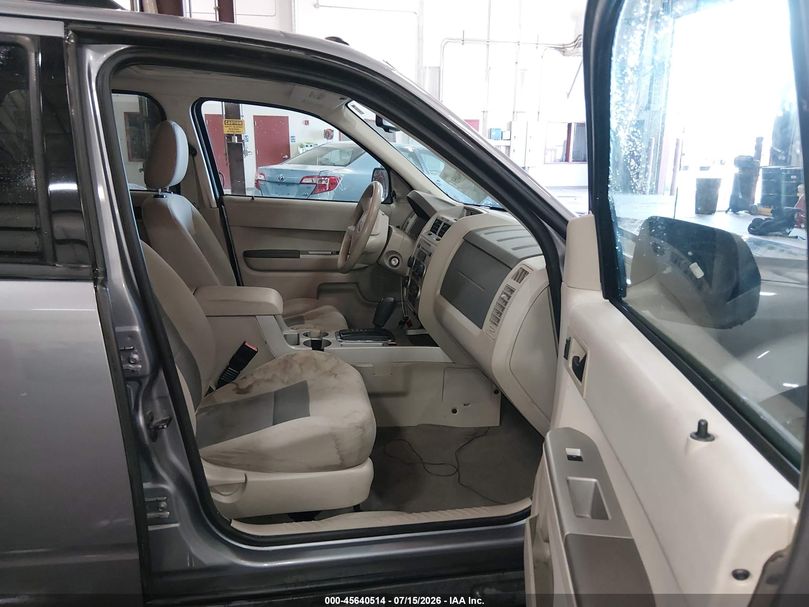 2008 Ford Escape Xlt Silver vin: 1FMCU03Z58KE48371