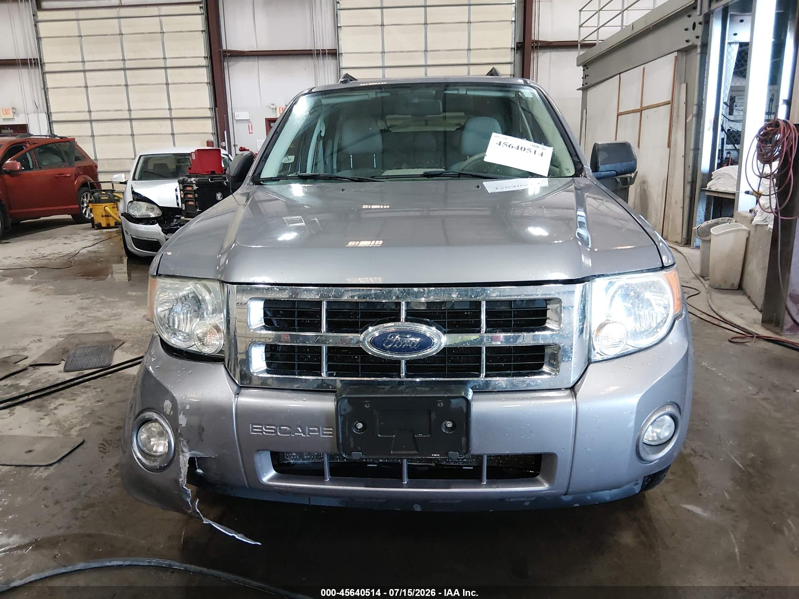 2008 Ford Escape Xlt Silver vin: 1FMCU03Z58KE48371