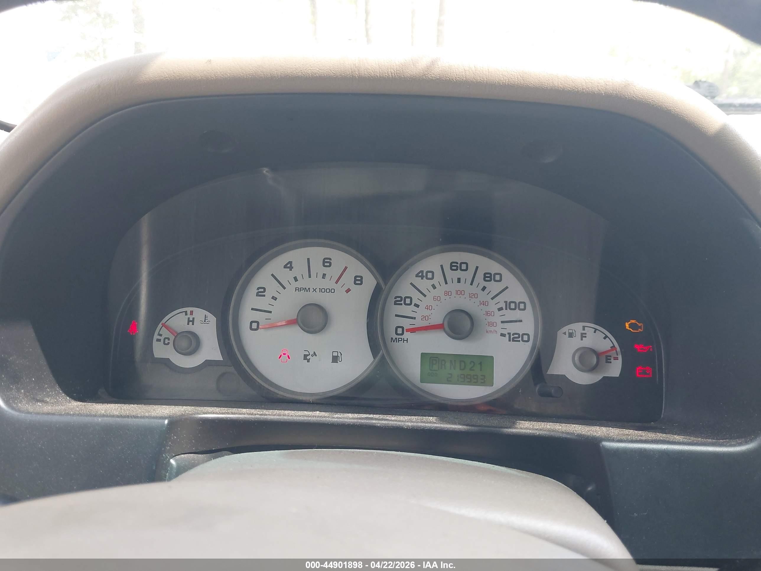 2007 Ford Escape Xlt White vin: 1FMCU03Z67KB87010