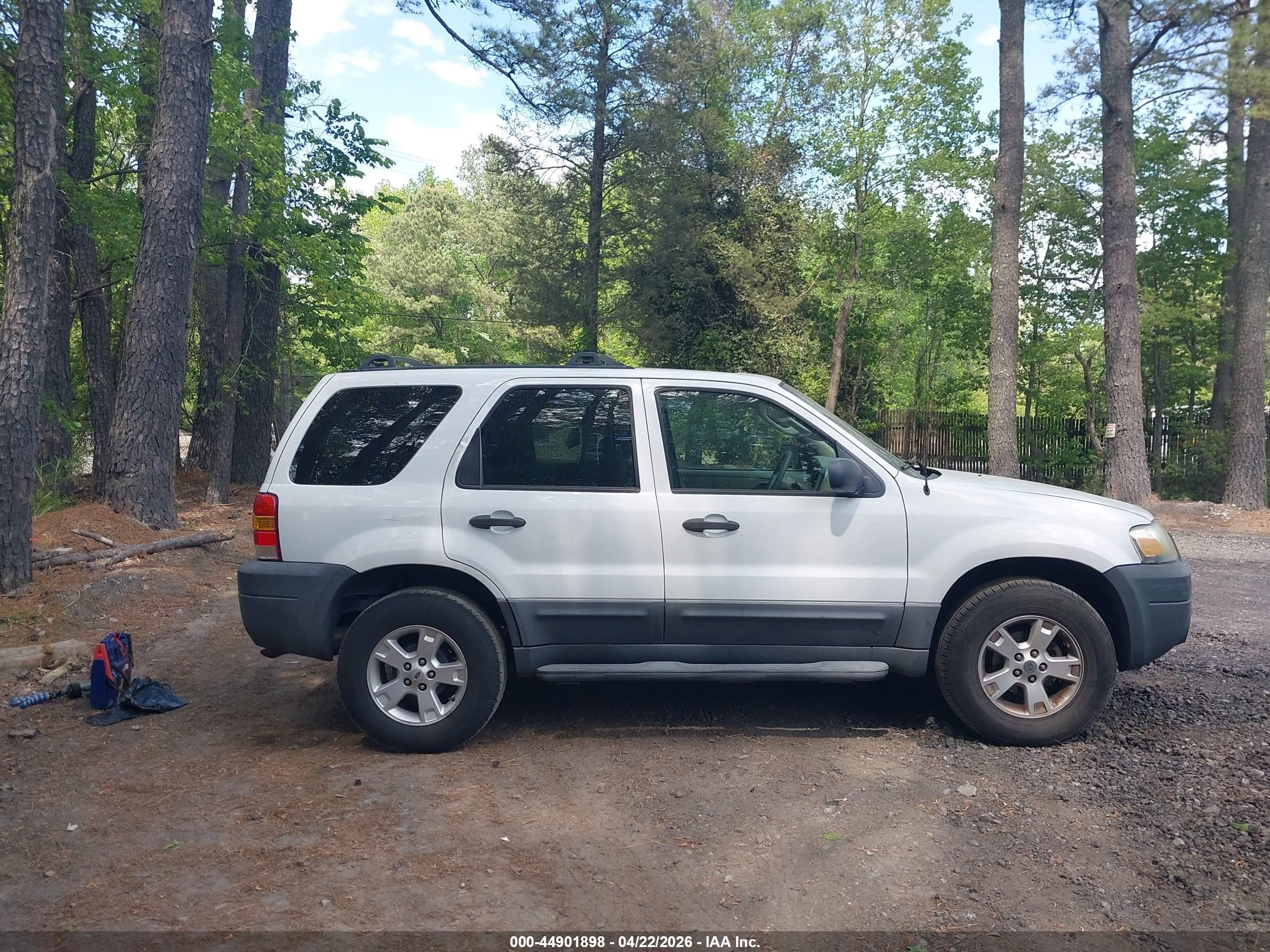 2007 Ford Escape Xlt White vin: 1FMCU03Z67KB87010
