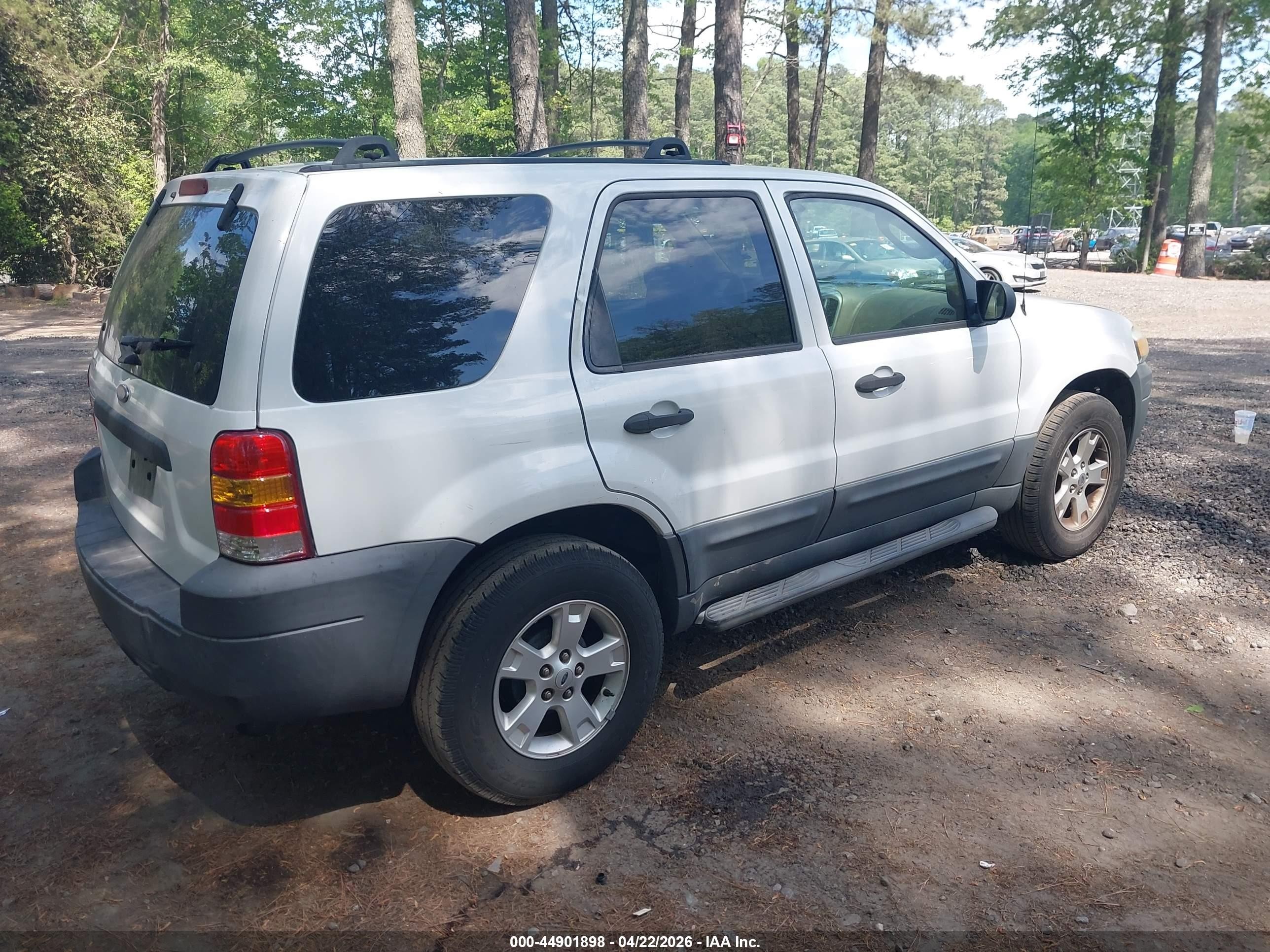 2007 Ford Escape Xlt White vin: 1FMCU03Z67KB87010