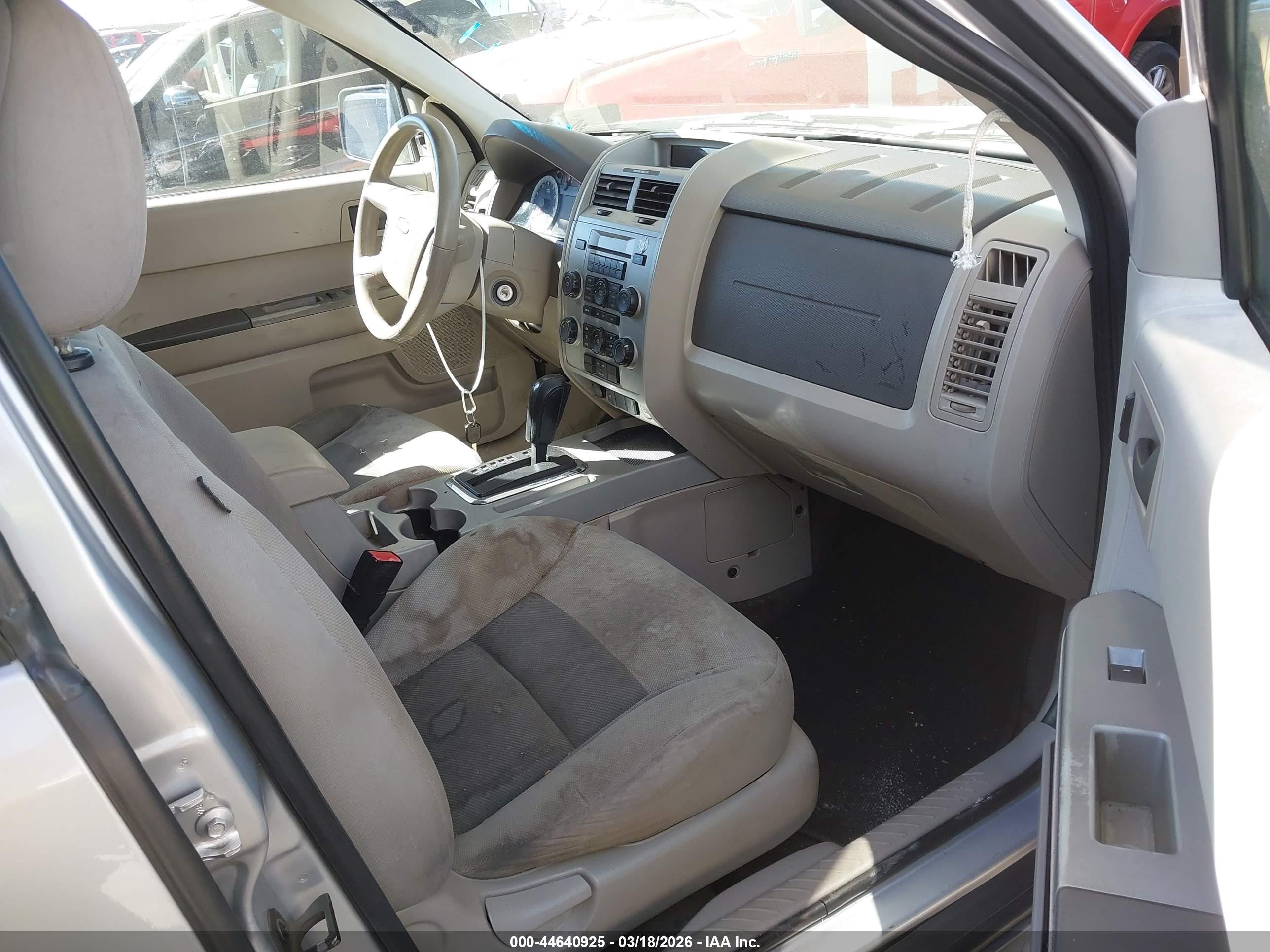 2008 Ford Escape Xlt Gray vin: 1FMCU03Z68KB52372