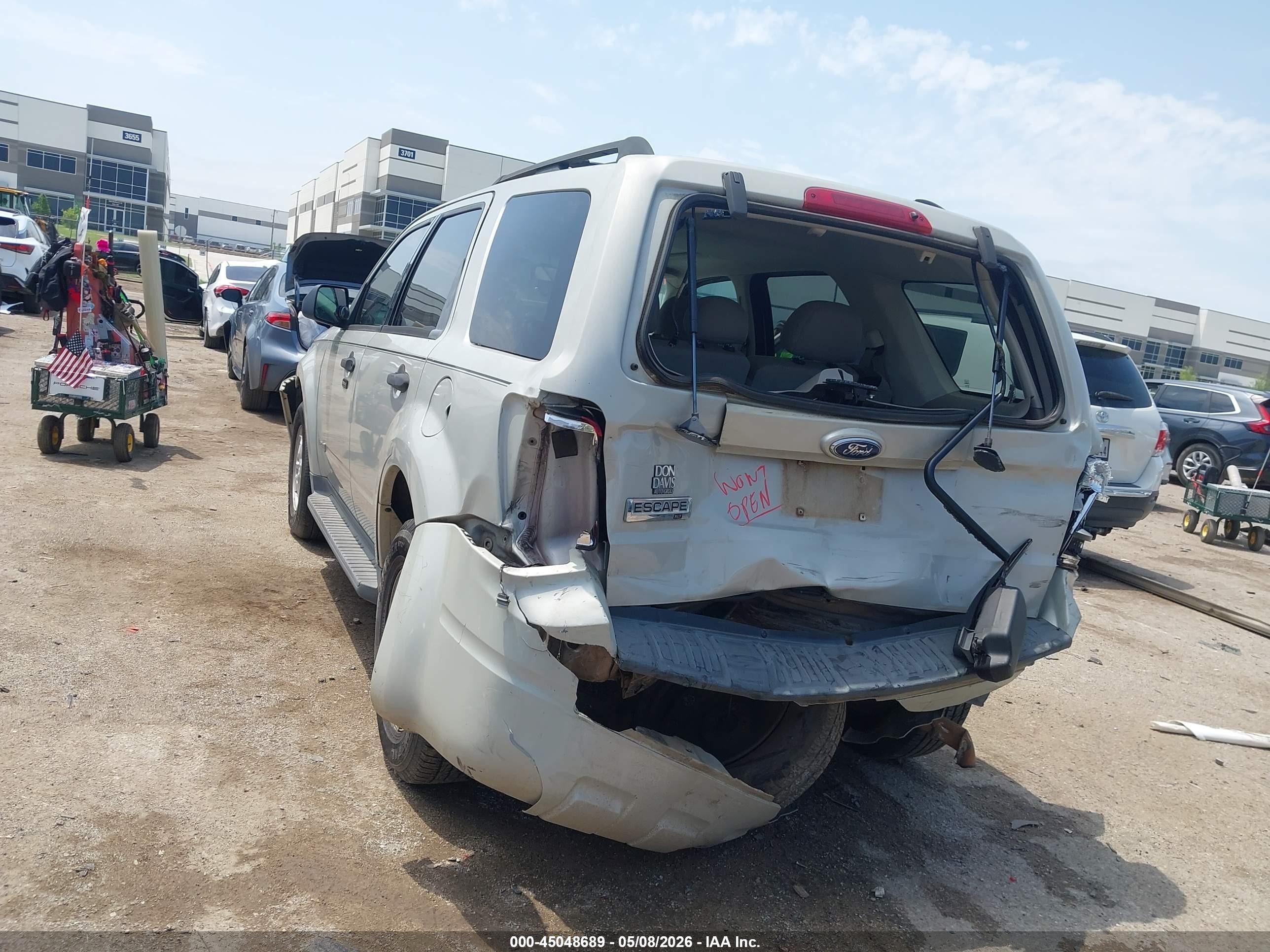 2008 Ford Escape Xlt Серебряный vin: 1FMCU03Z68KD15361