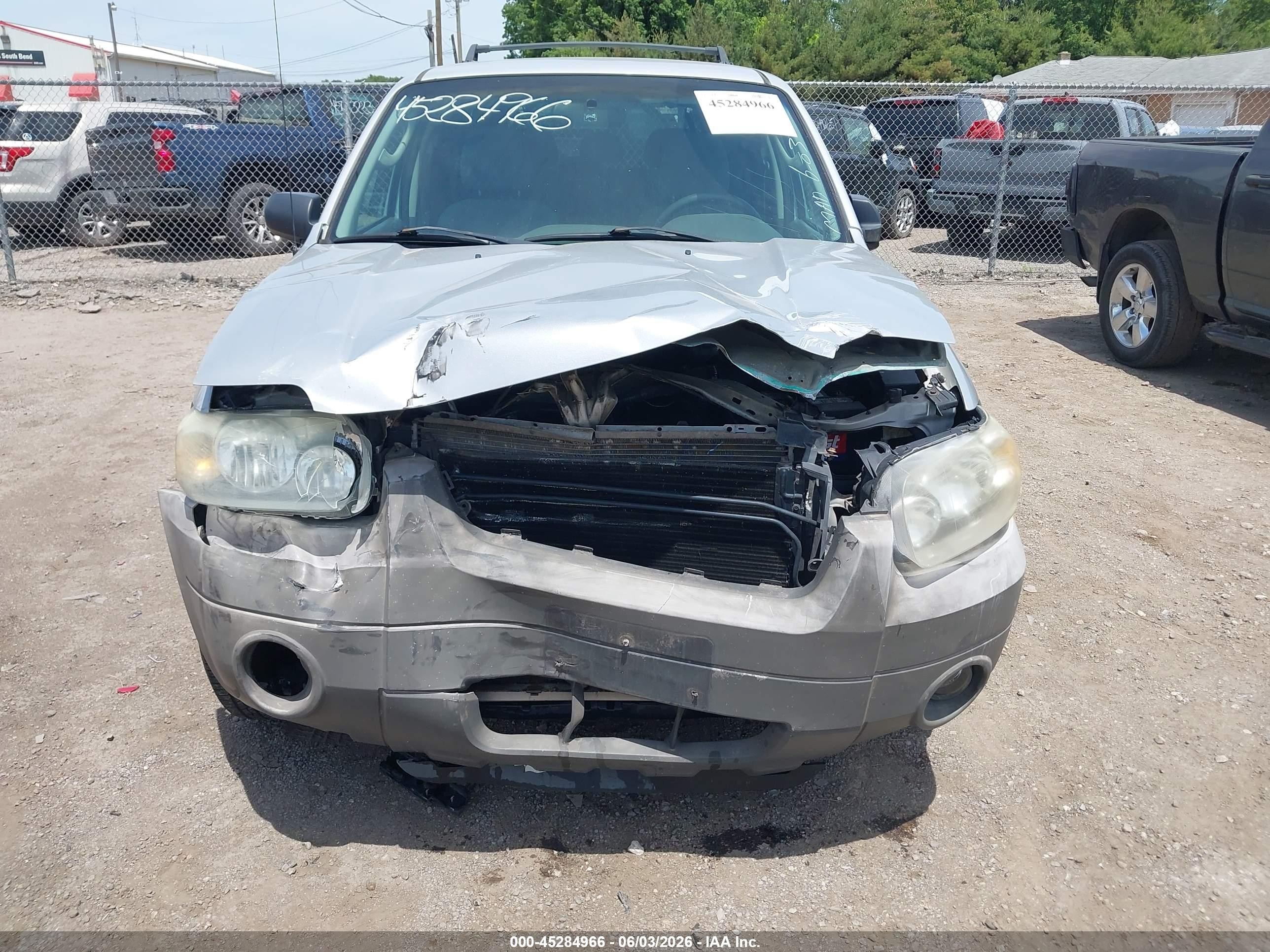 2005 Ford Escape Xlt Silver vin: 1FMCU03Z85KC43770